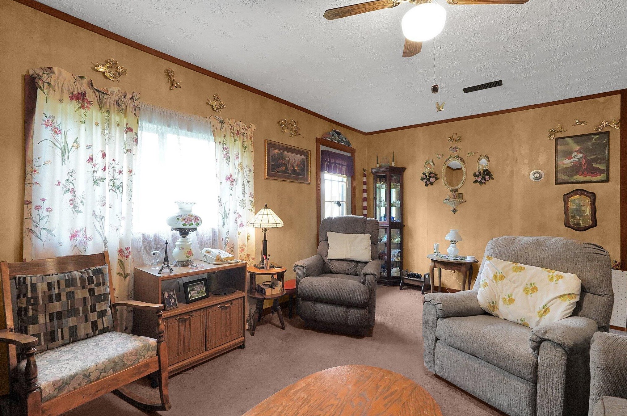 1229 Un Sta Rd, Granville OH  43023-9510 exterior