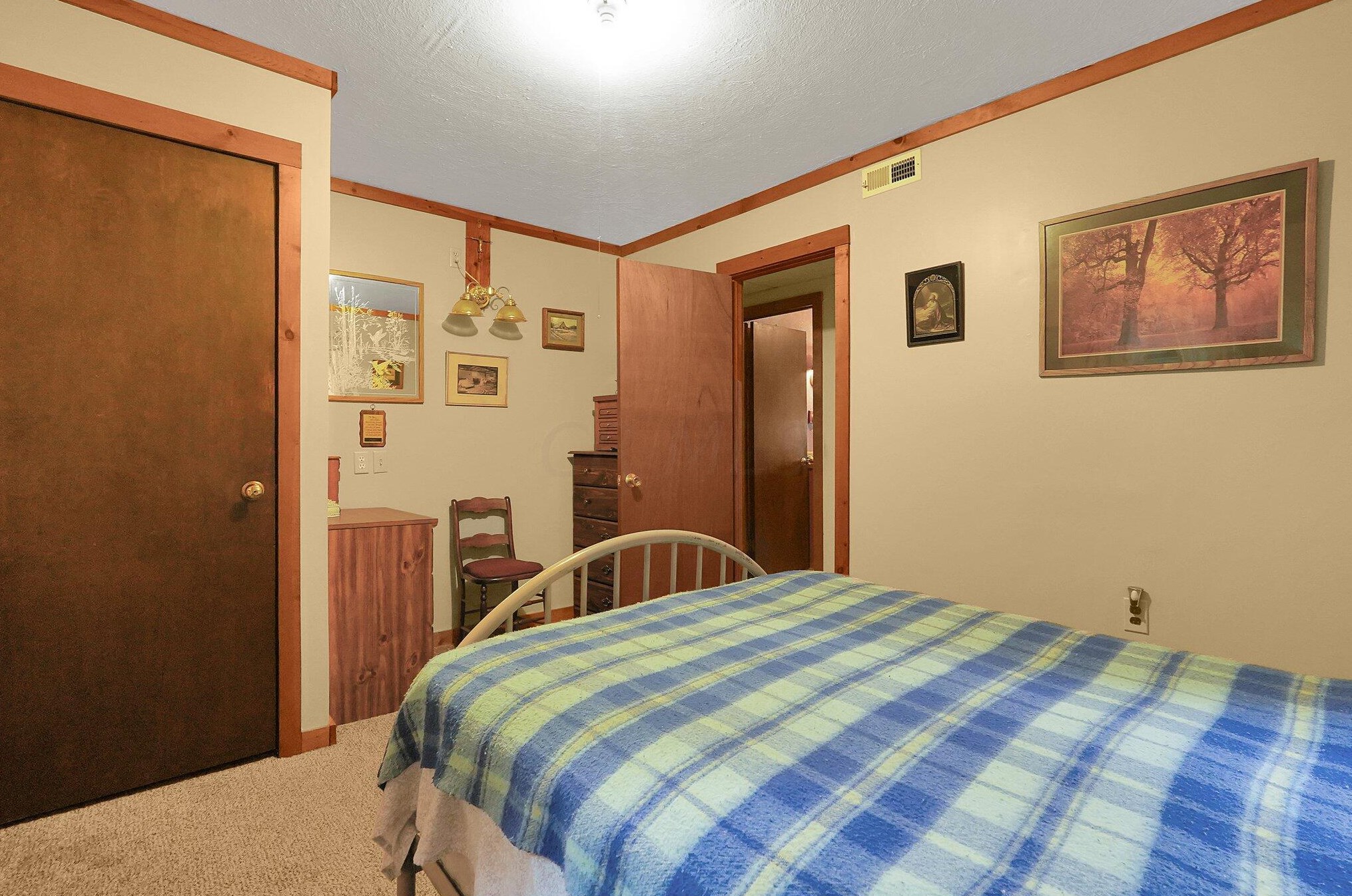 1229 Un Sta Rd, Granville OH  43023-9510 exterior