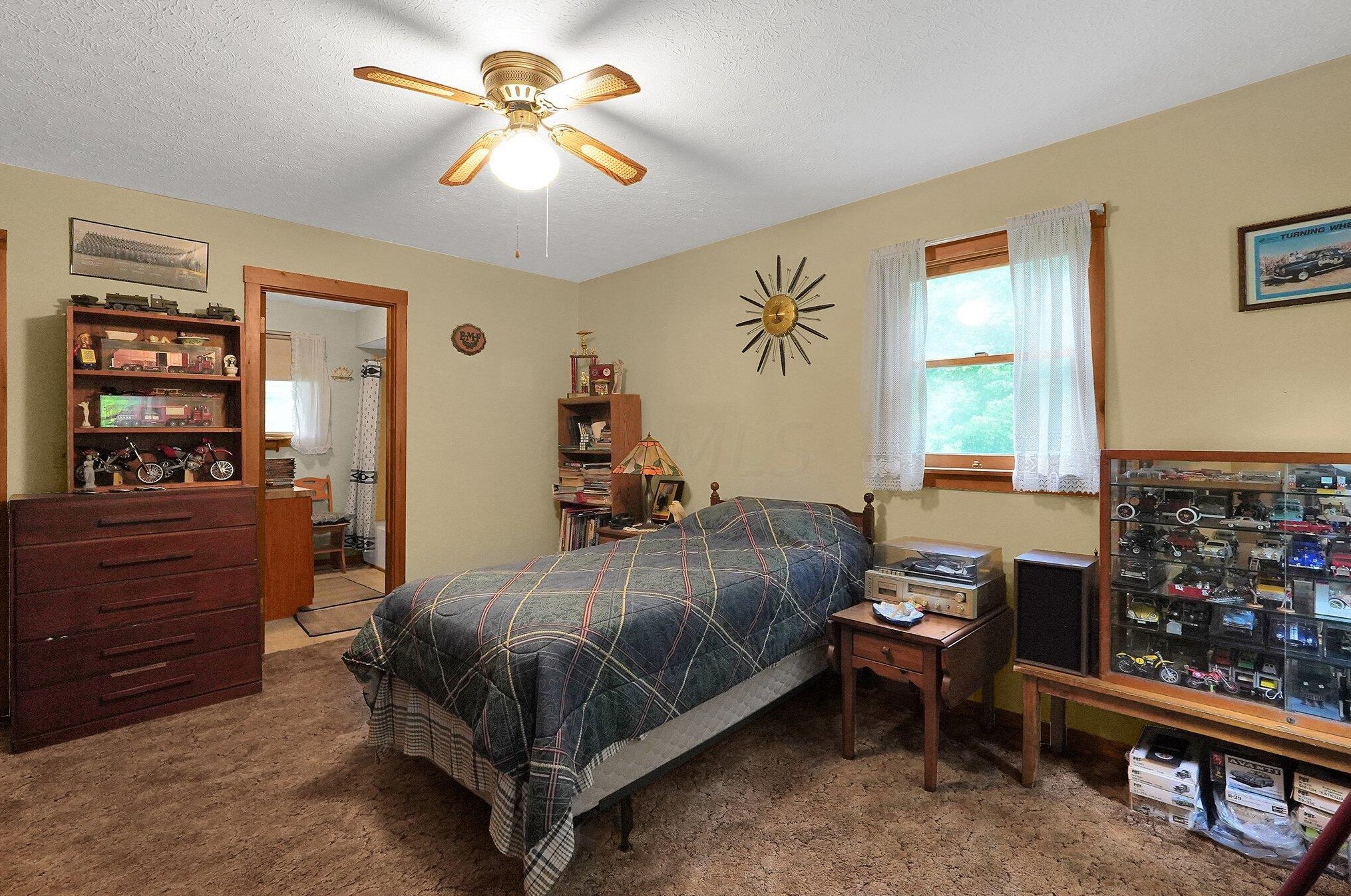 1229 Un Sta Rd, Granville OH  43023-9510 exterior