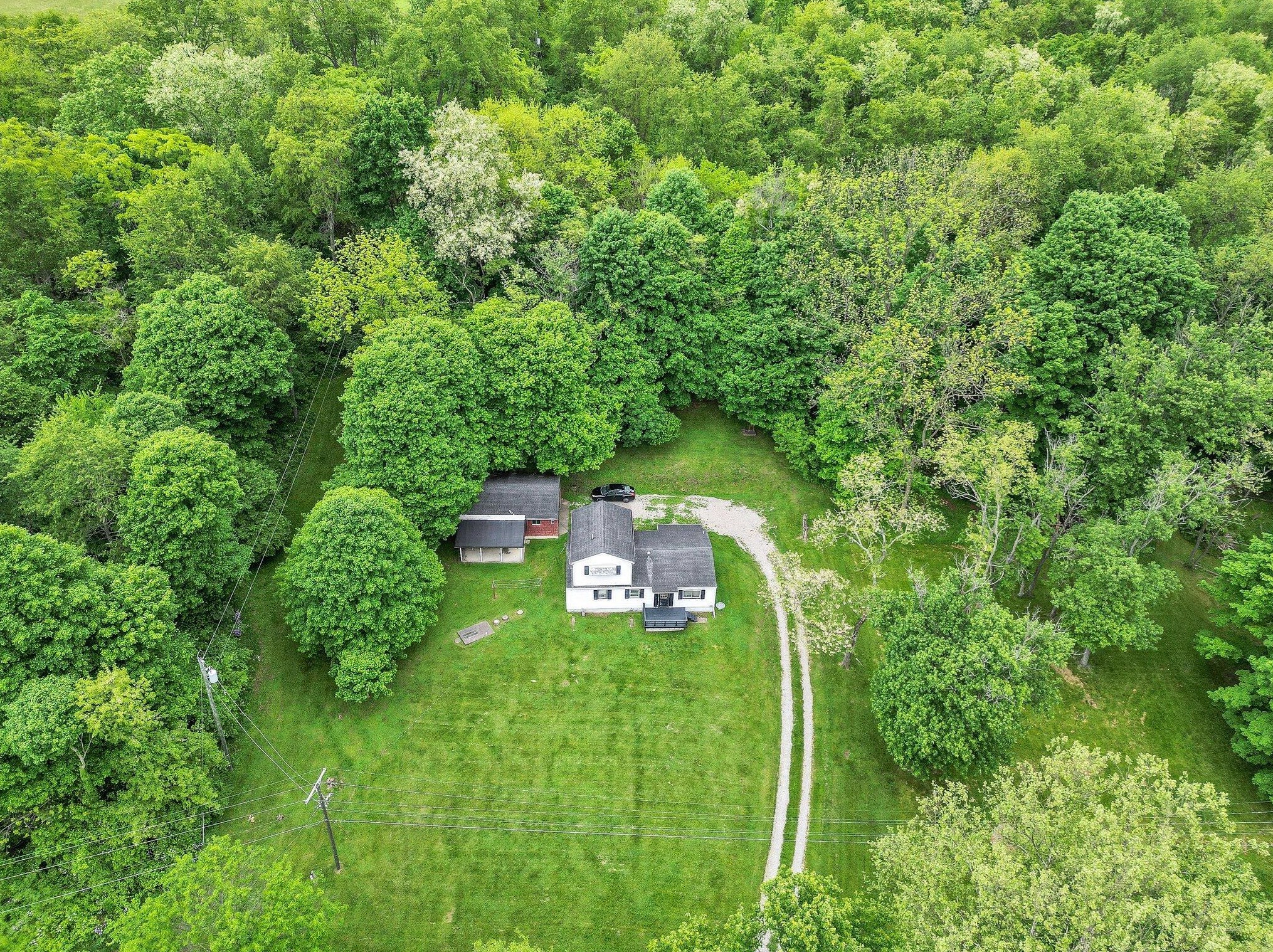 1229 Un Sta Rd, Granville OH  43023-9510 exterior