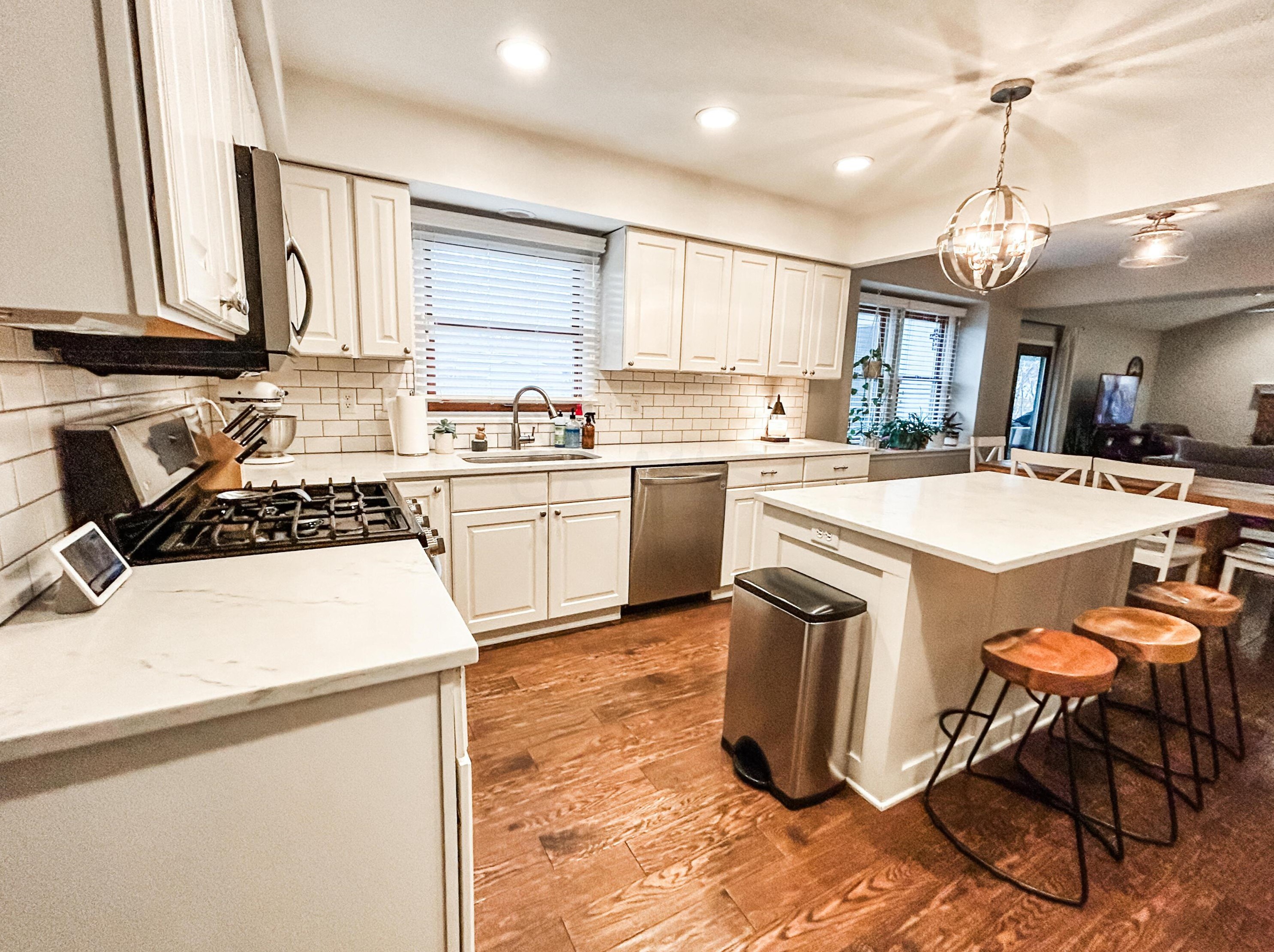 3535 Boathouse Dr, Hilliard OH  43026-7817 exterior