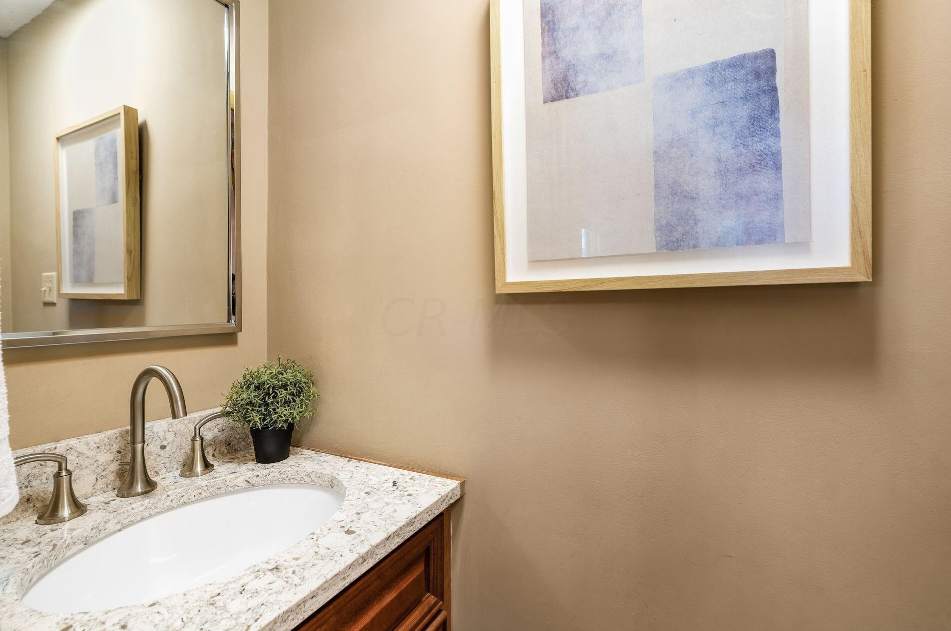 2660 Minerva Lake Rd, Columbus OH  43231-4870 exterior