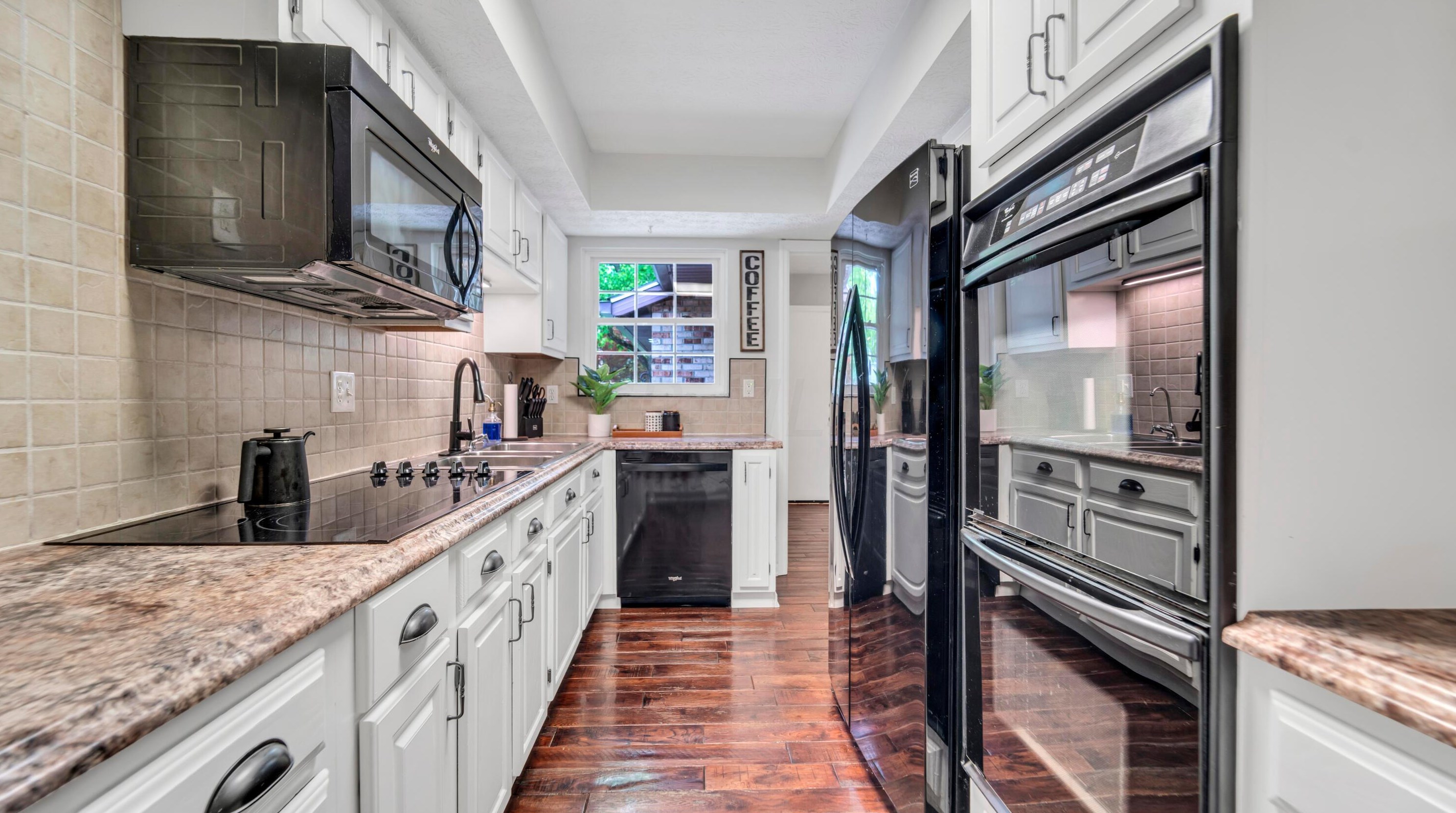 800 Cherry Btm Rd, Columbus OH 43230-2109 exterior