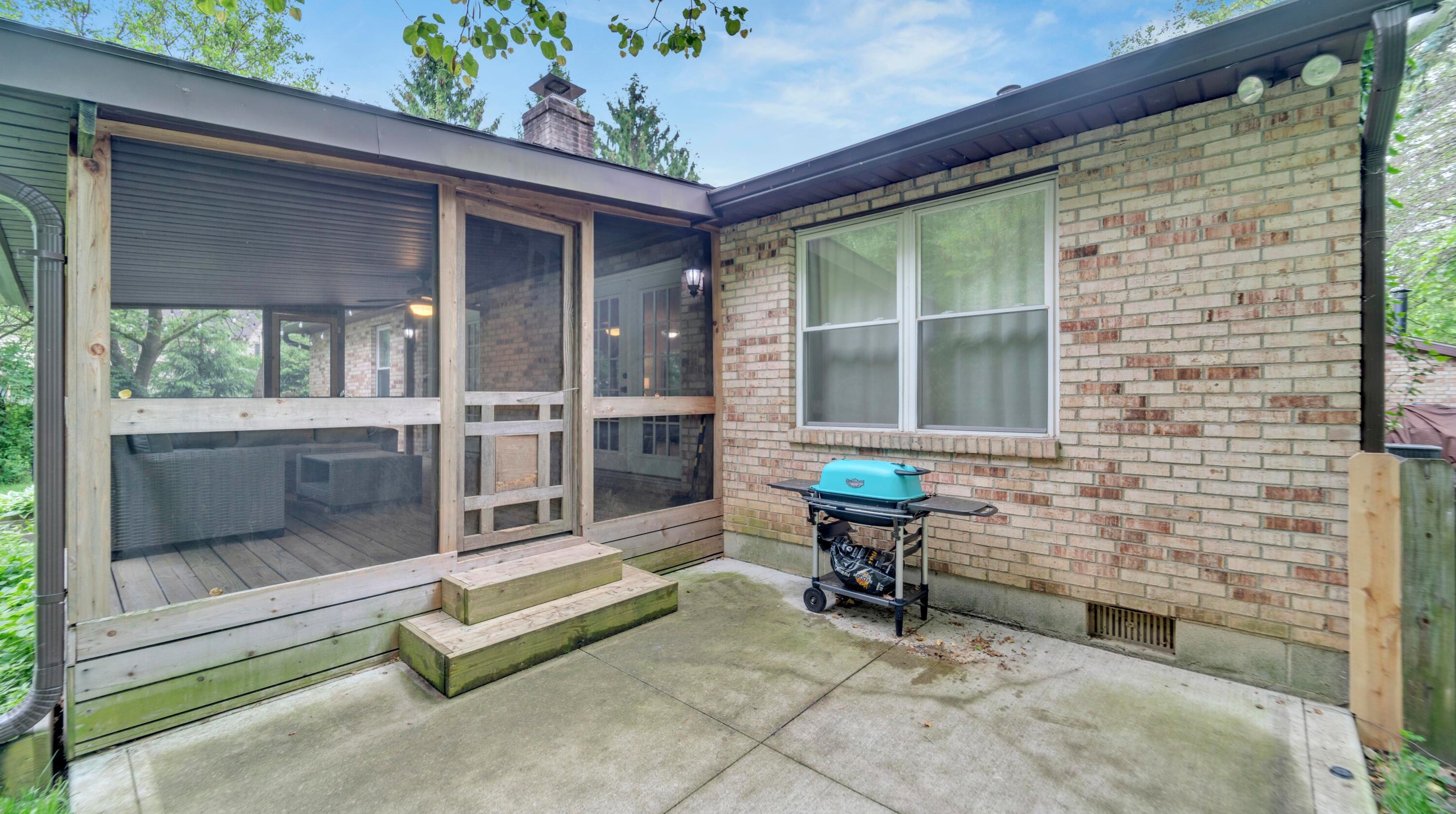 800 Cherry Btm Rd, Columbus OH 43230-2109 exterior