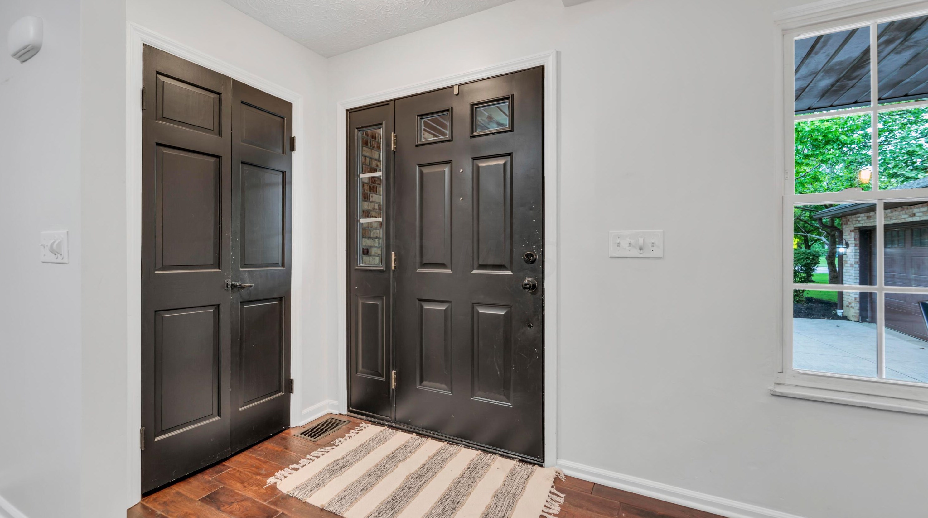 800 Cherry Btm Rd, Columbus OH 43230-2109 exterior