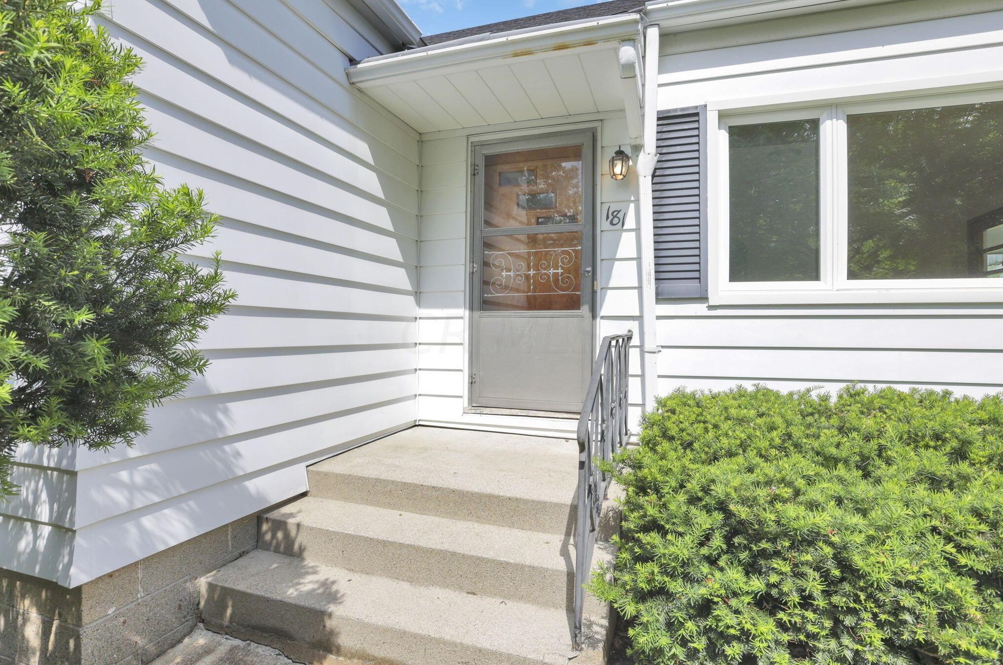 181 Center St, Pickerington OH  43147-1161 exterior