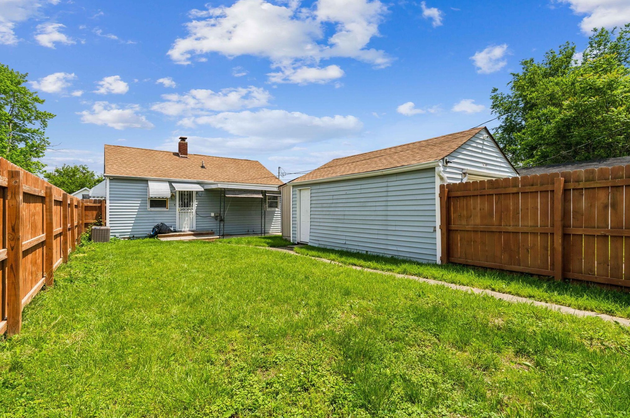 571 Reed, Columbus OH exterior