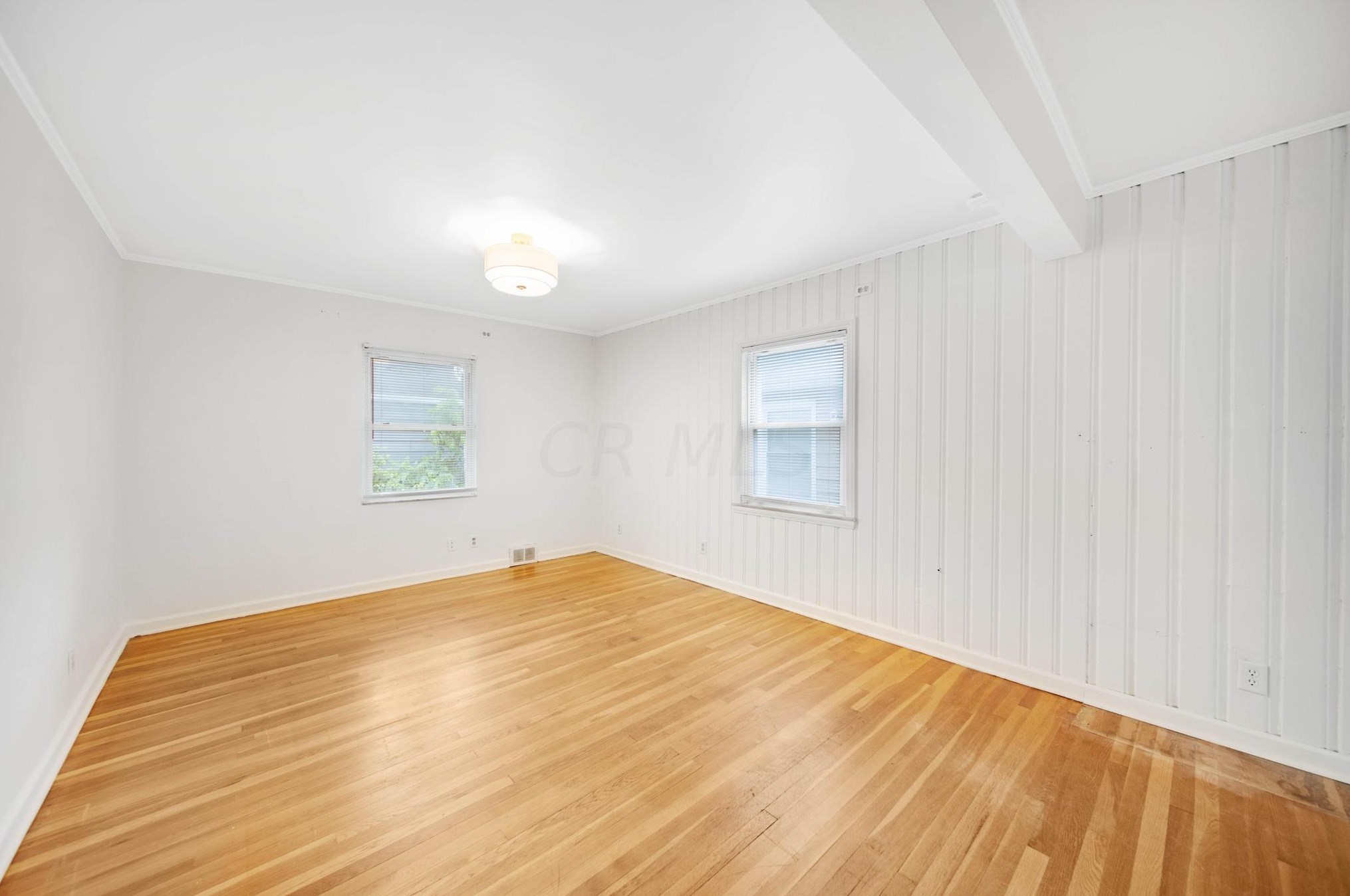 120 Edgevale Rd, Columbus OH 43221-1155 exterior