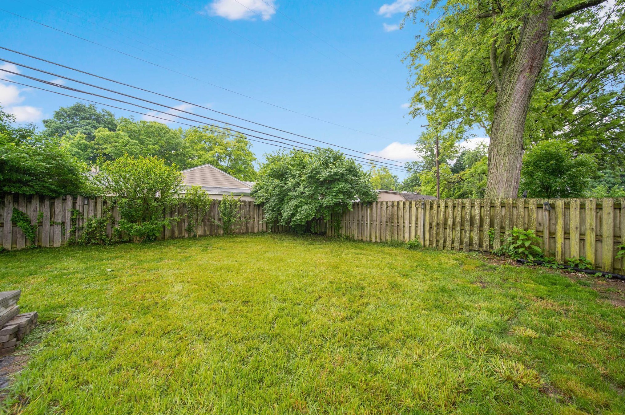 120 Edgevale Rd, Columbus OH 43221-1155 exterior