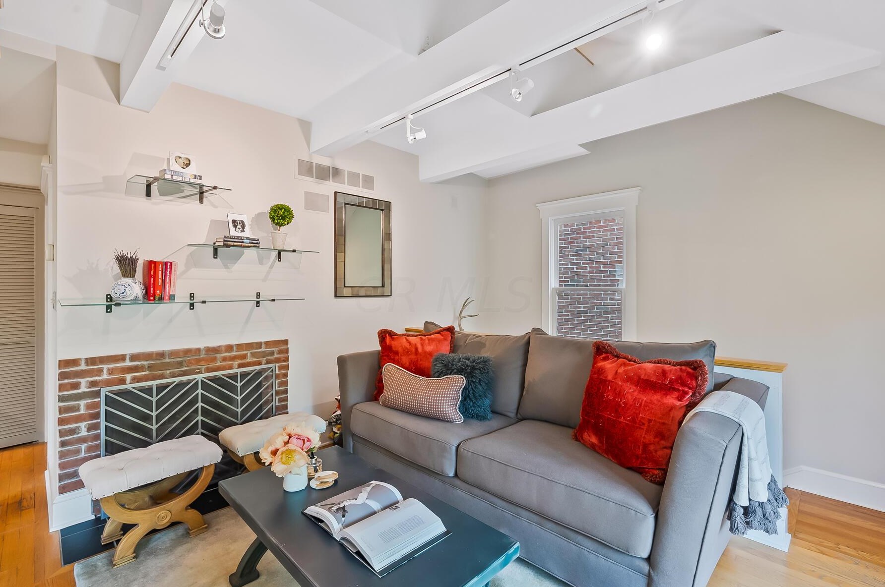 310 Alexander Aly, Columbus OH 43206-2190 exterior