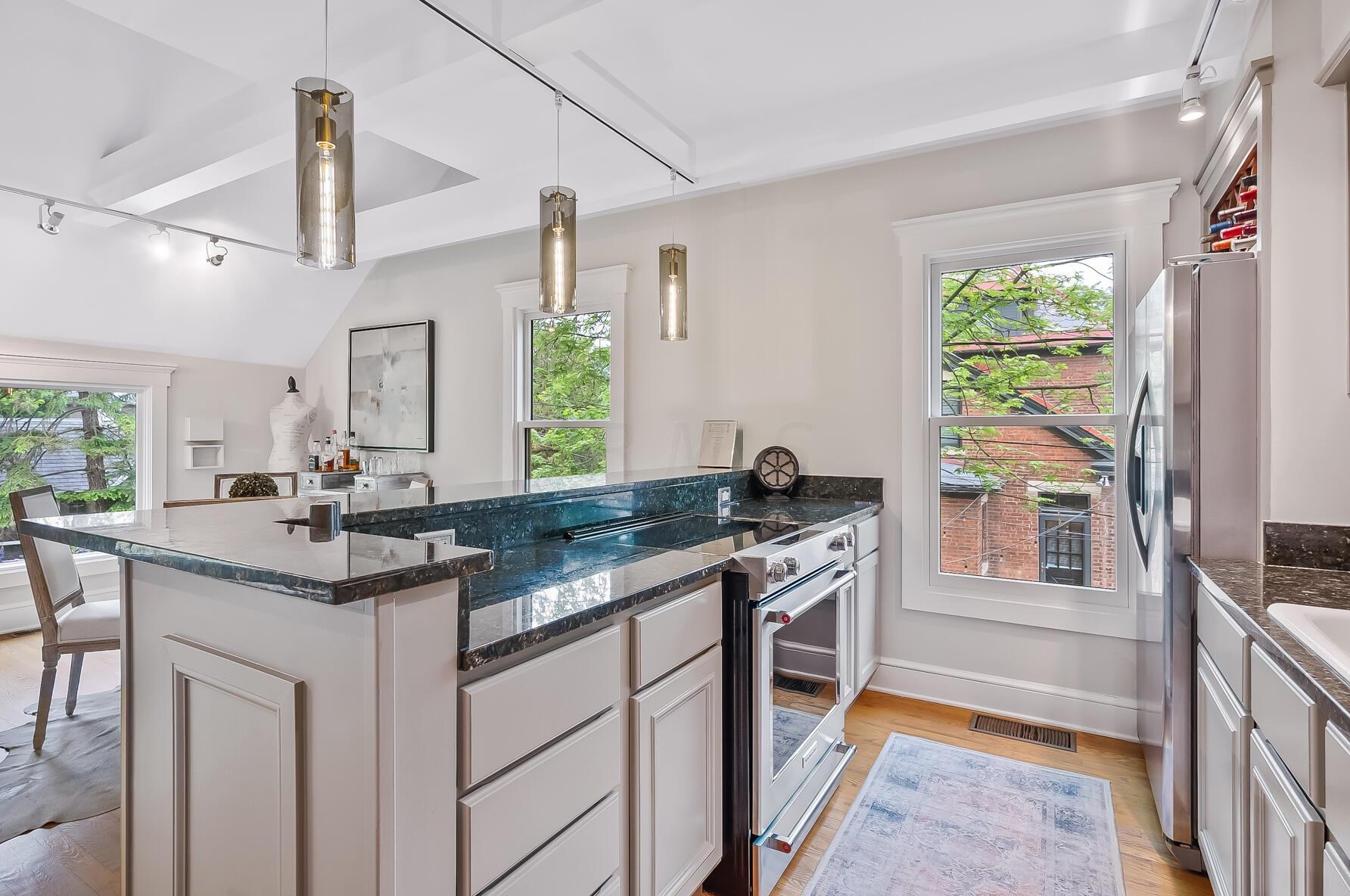 310 Alexander Aly, Columbus OH 43206-2190 exterior