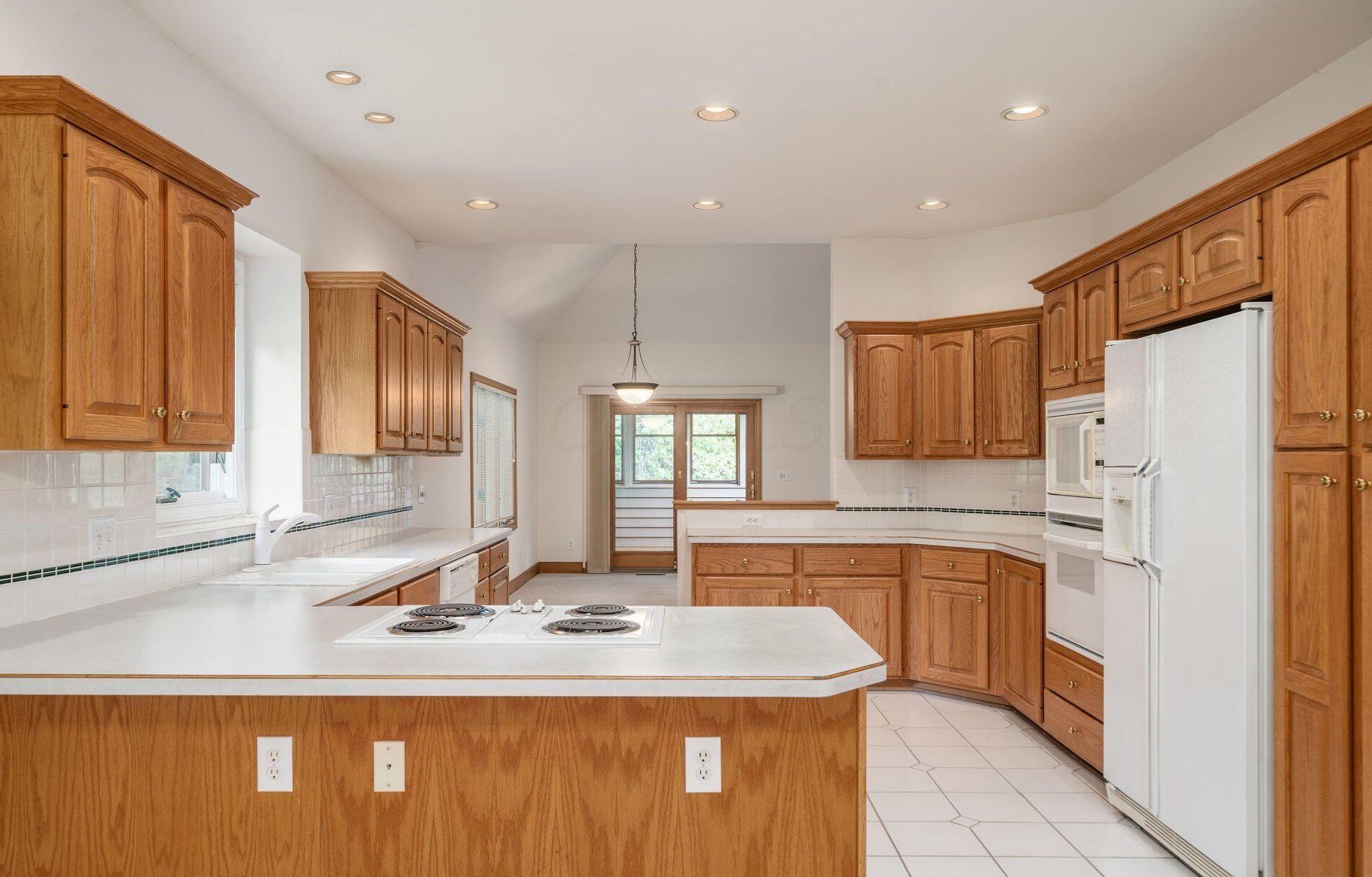 5258 Lola Way, Columbus OH 43235-3478 exterior