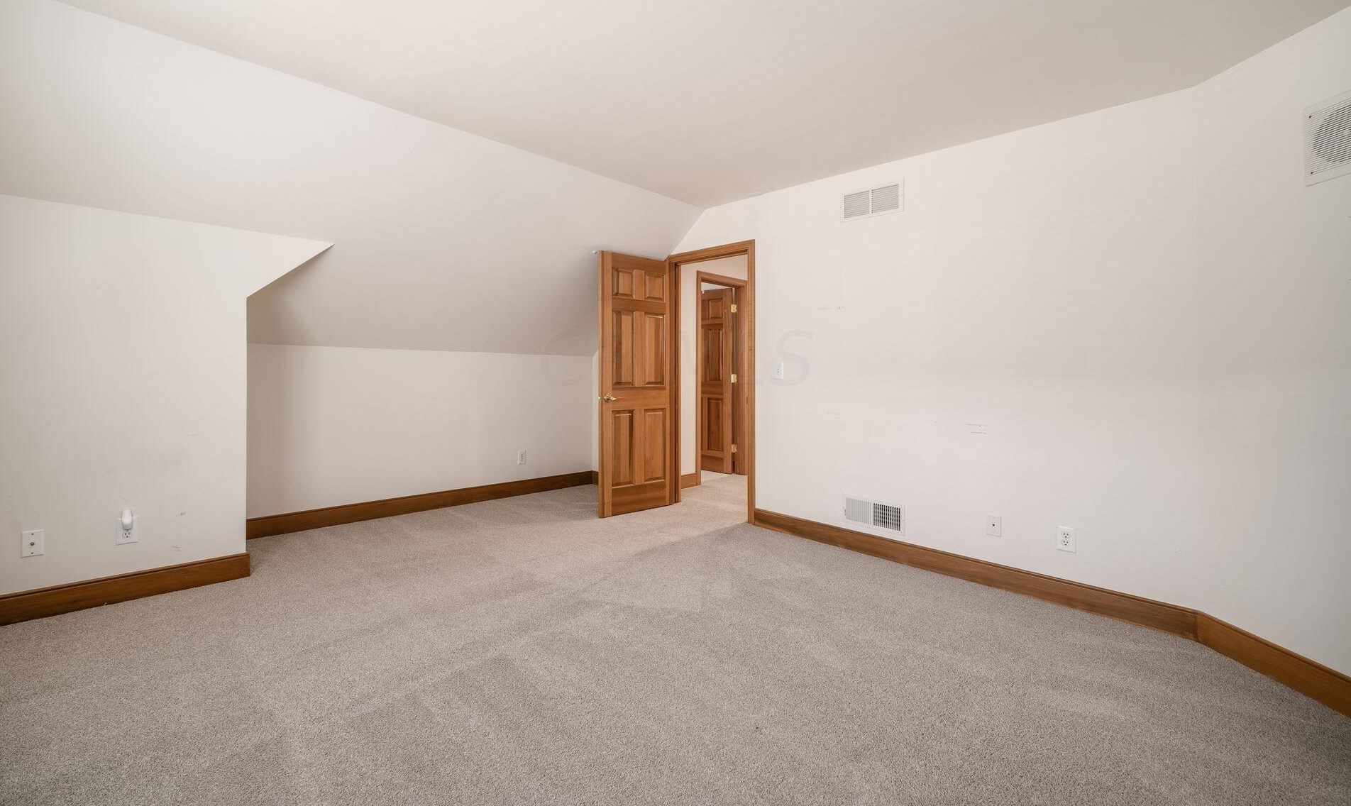 5258 Lola Way, Columbus OH 43235-3478 exterior