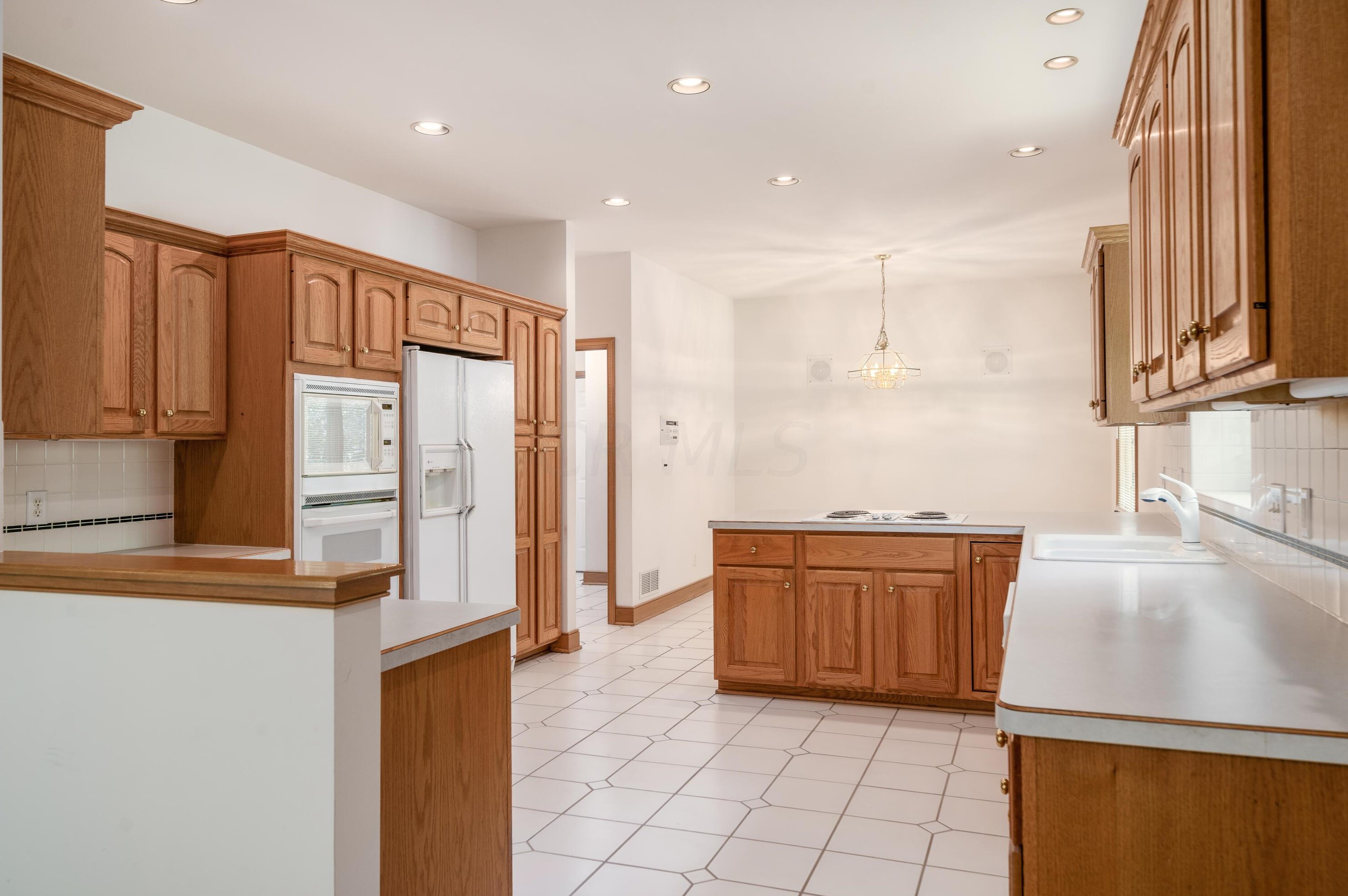 5258 Lola Way, Columbus OH 43235-3478 exterior