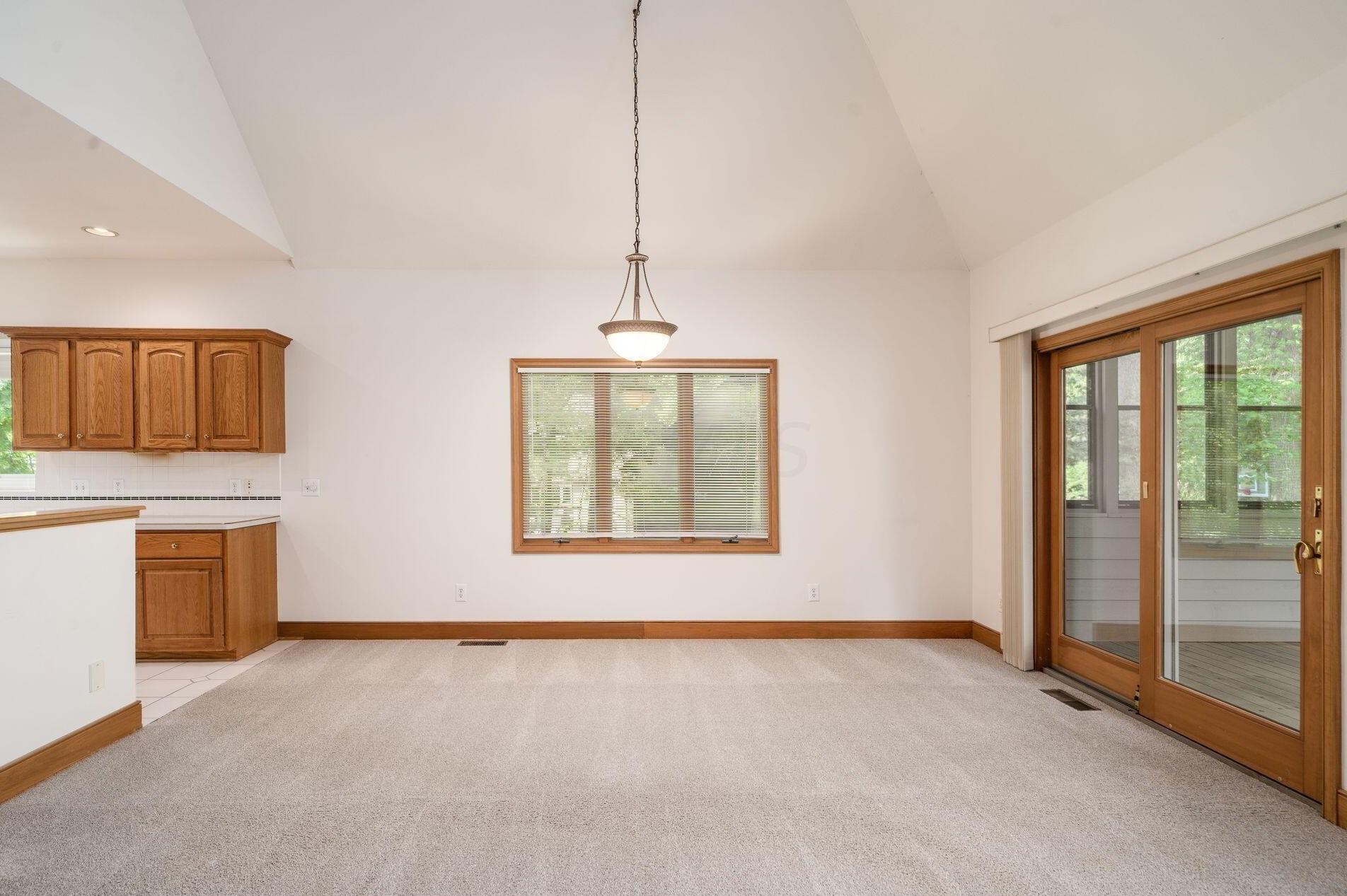 5258 Lola Way, Columbus OH 43235-3478 exterior