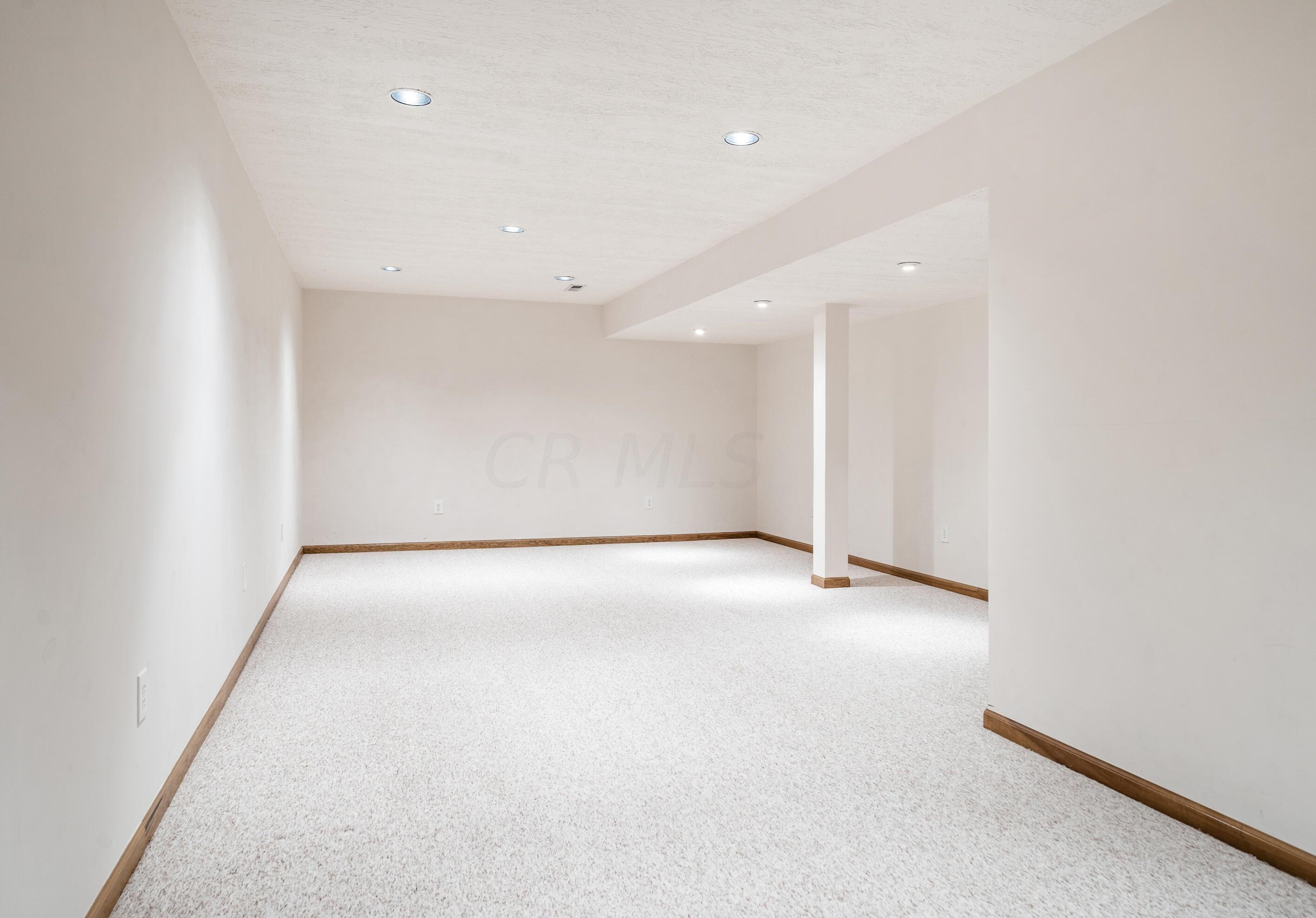 5258 Lola Way, Columbus OH 43235-3478 exterior