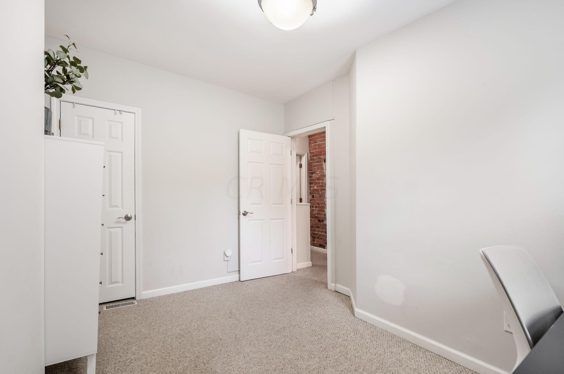 1055 Michigan Ave, Columbus OH  43201-3332 exterior