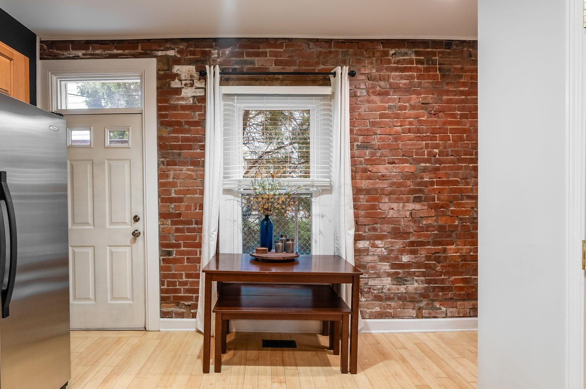 1055 Michigan Ave, Columbus OH  43201-3332 exterior