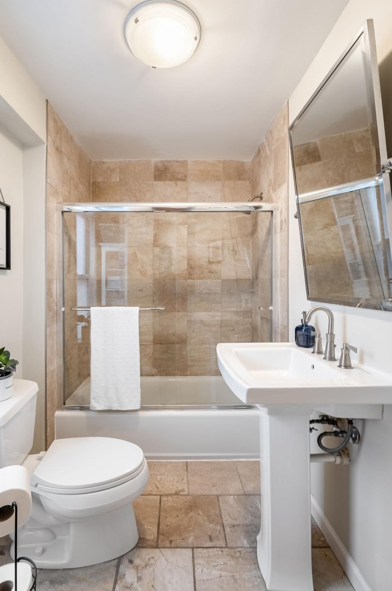 1055 Michigan Ave, Columbus OH  43201-3332 exterior