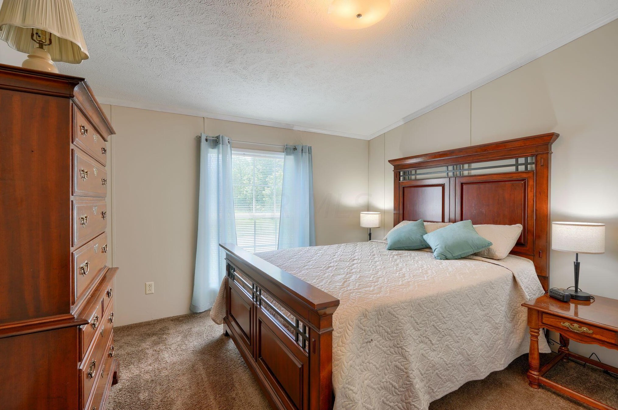 217 Rona Blvd, Pataskala OH  43062-7234 exterior