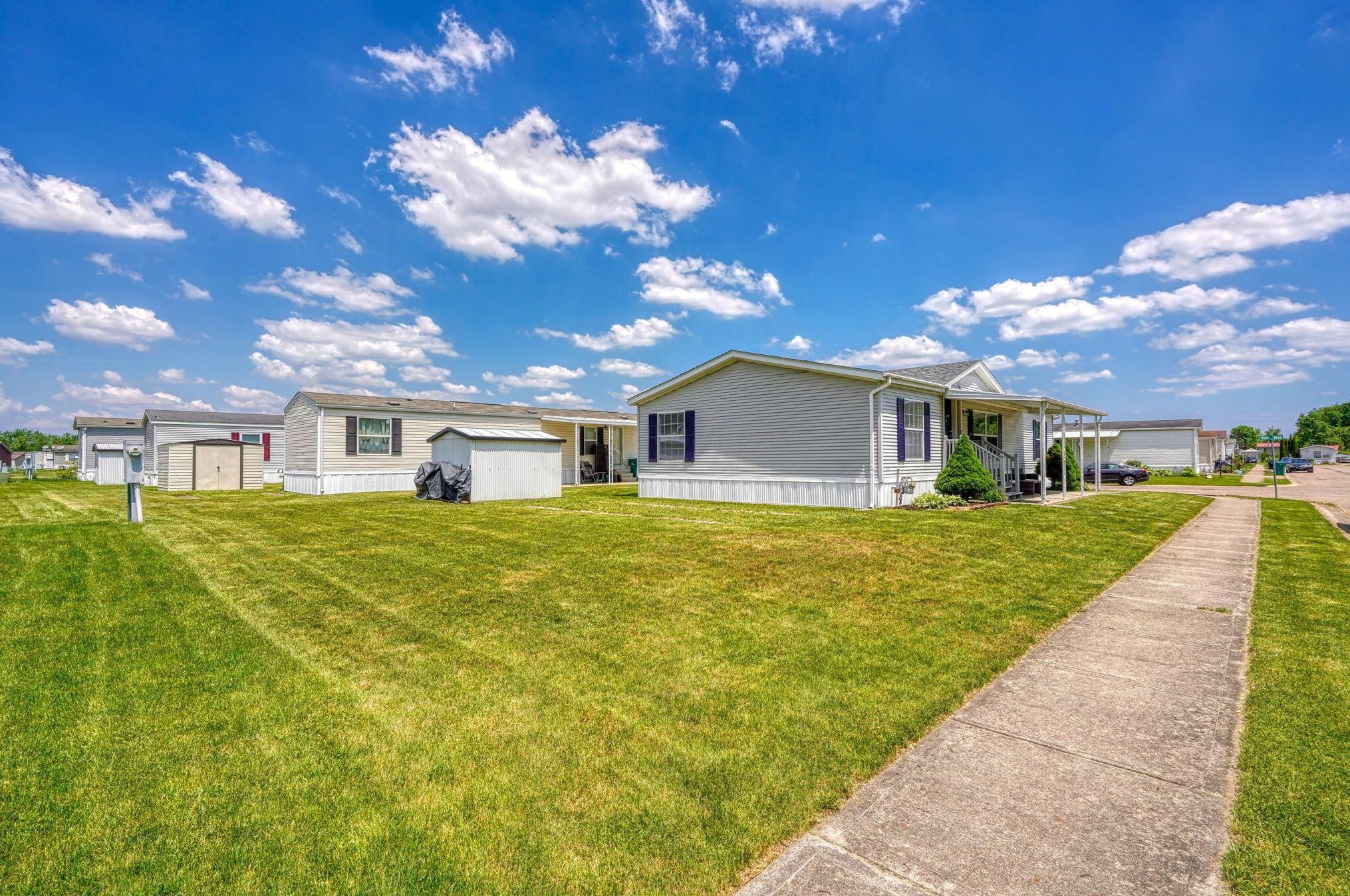 217 Rona Blvd, Pataskala OH  43062-7234 exterior