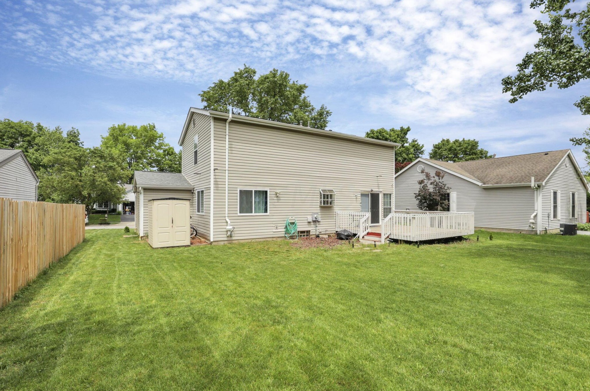 5959 Cape Coral Ln, Hilliard OH  43026-9793 exterior