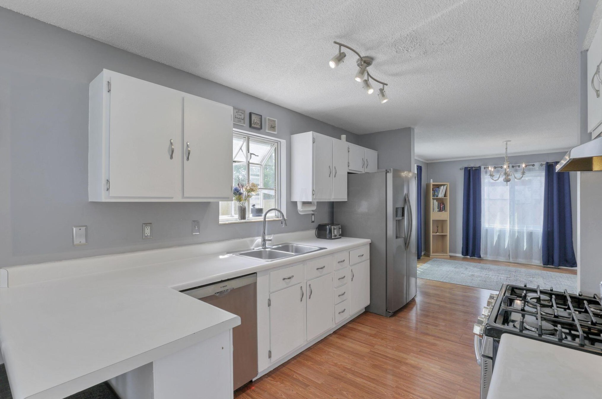 5959 Cape Coral Ln, Hilliard OH  43026-9793 exterior