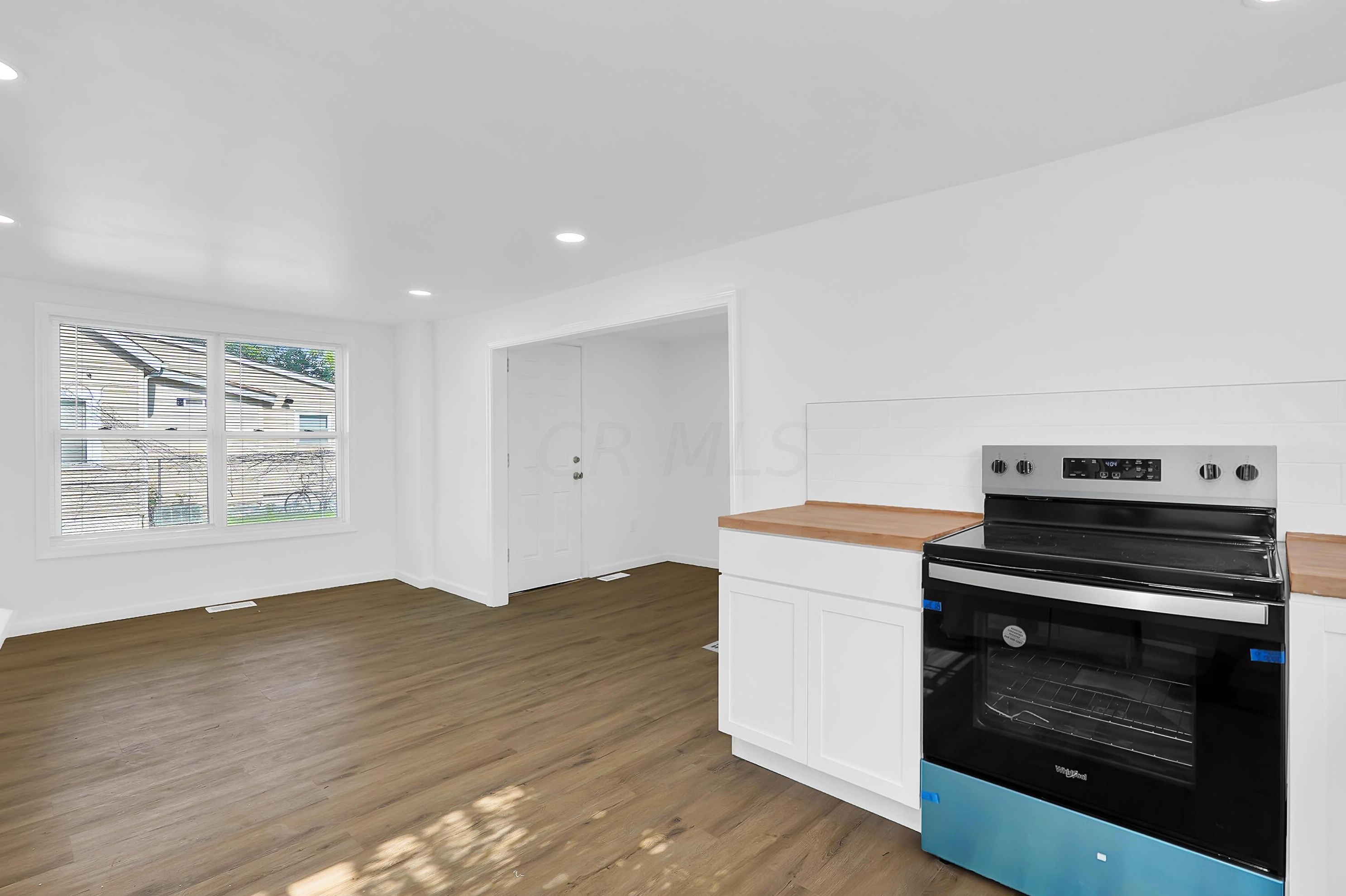 1010 Olmstead Ave, Columbus OH 43201-3023 exterior