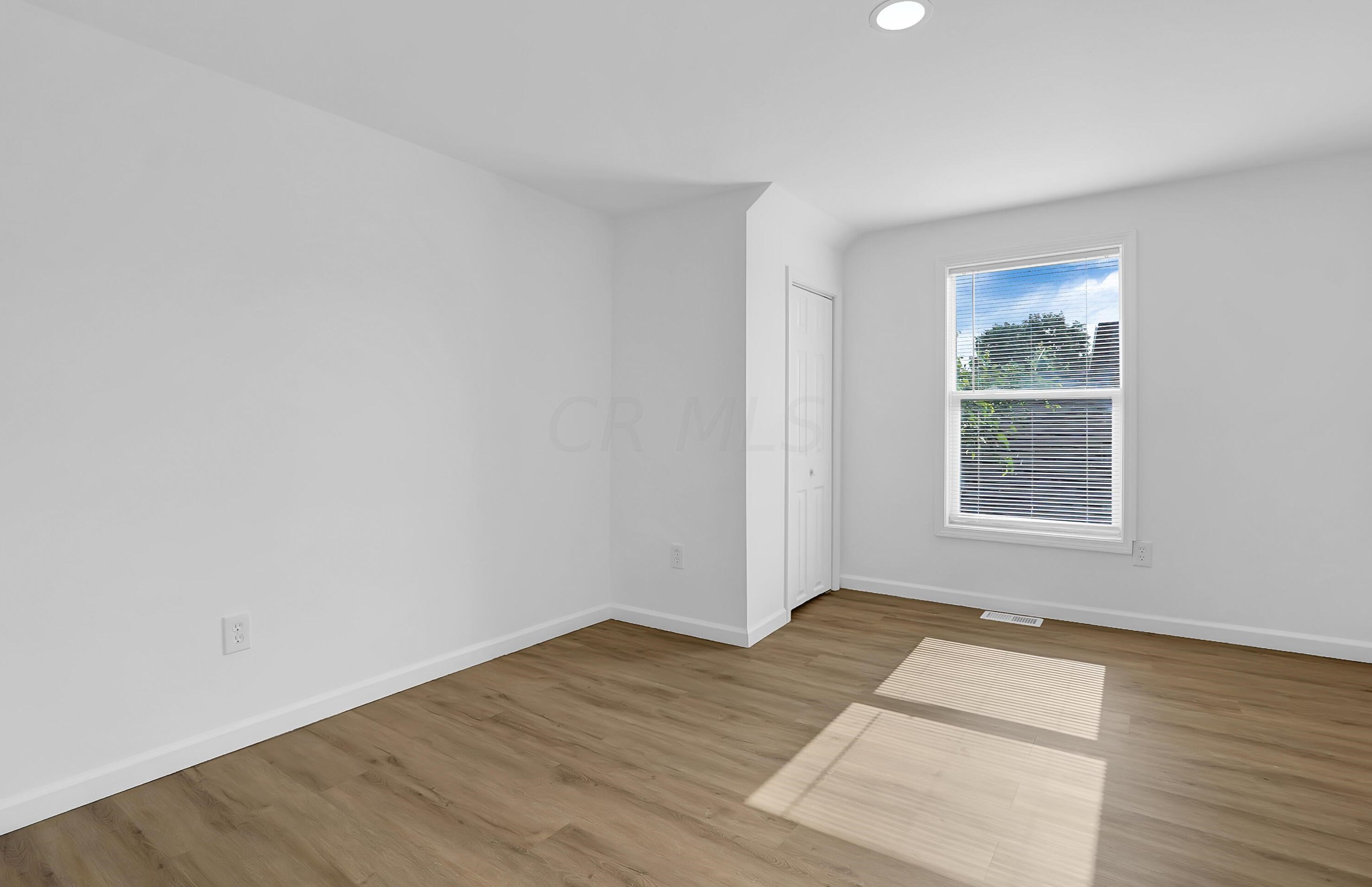 1010 Olmstead Ave, Columbus OH 43201-3023 exterior