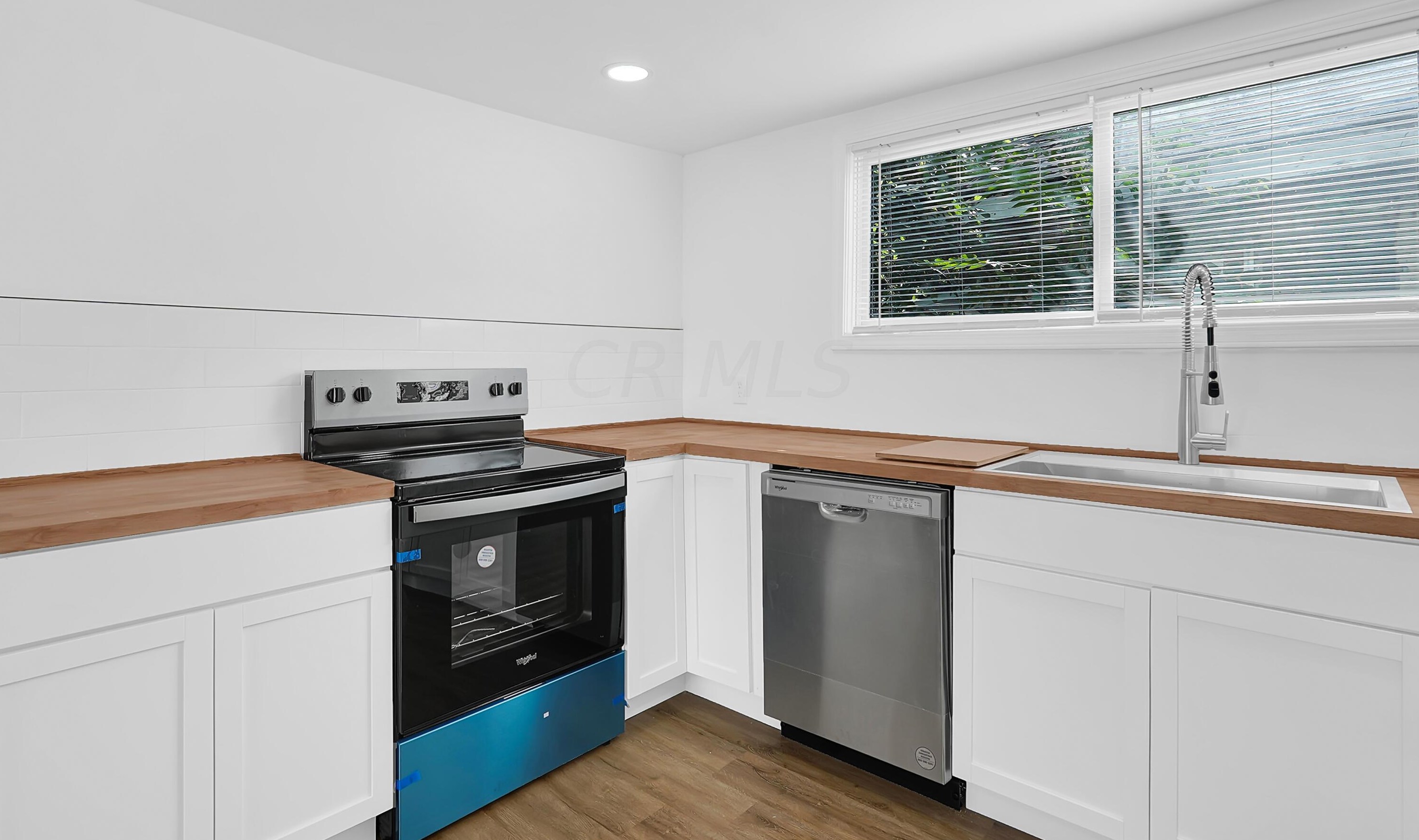 1010 Olmstead Ave, Columbus OH 43201-3023 exterior