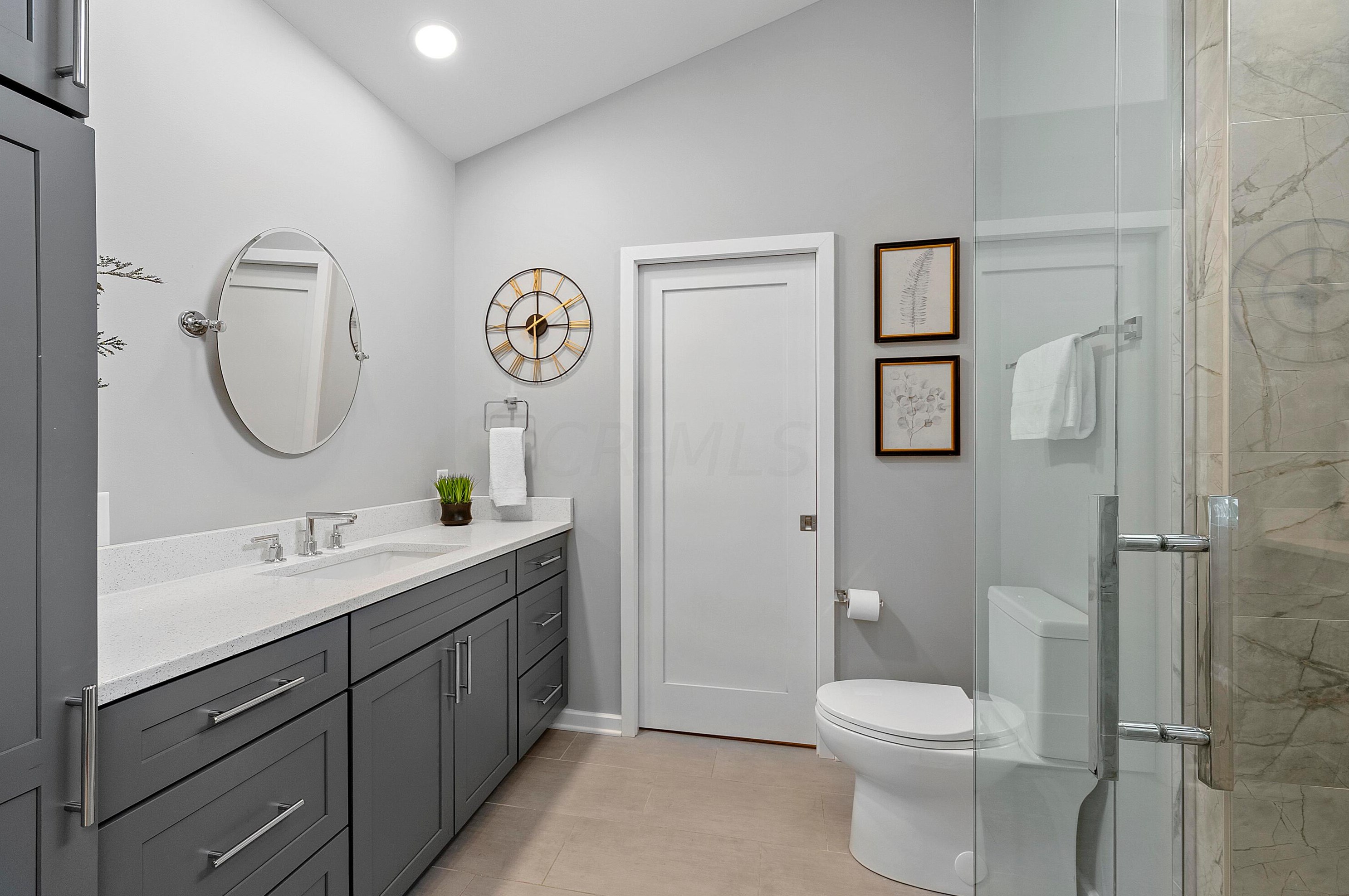 2225 Edgevale Rd, Columbus OH 43221-1162 exterior