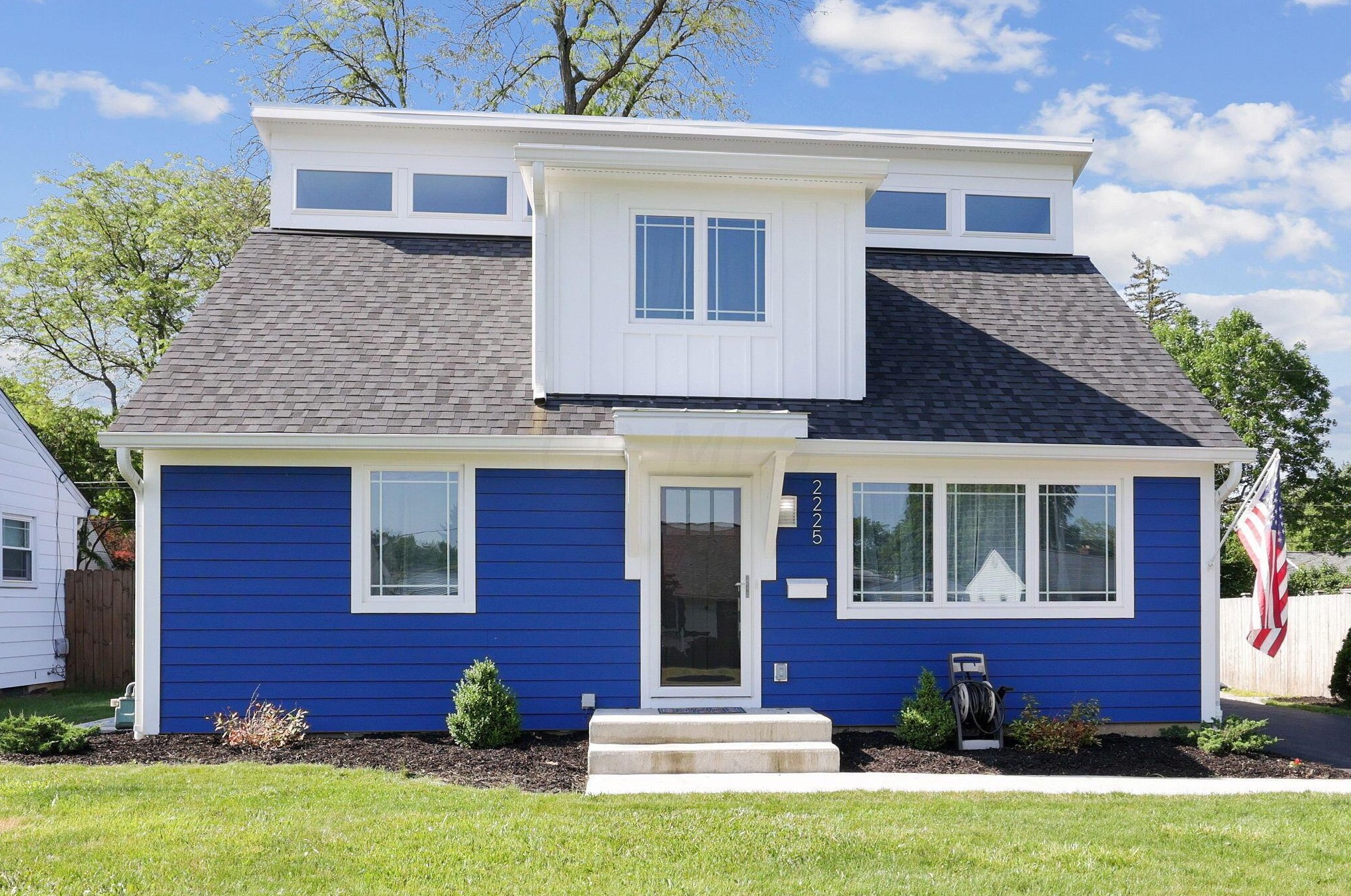 2225 Edgevale Rd, Columbus OH 43221-1162 exterior