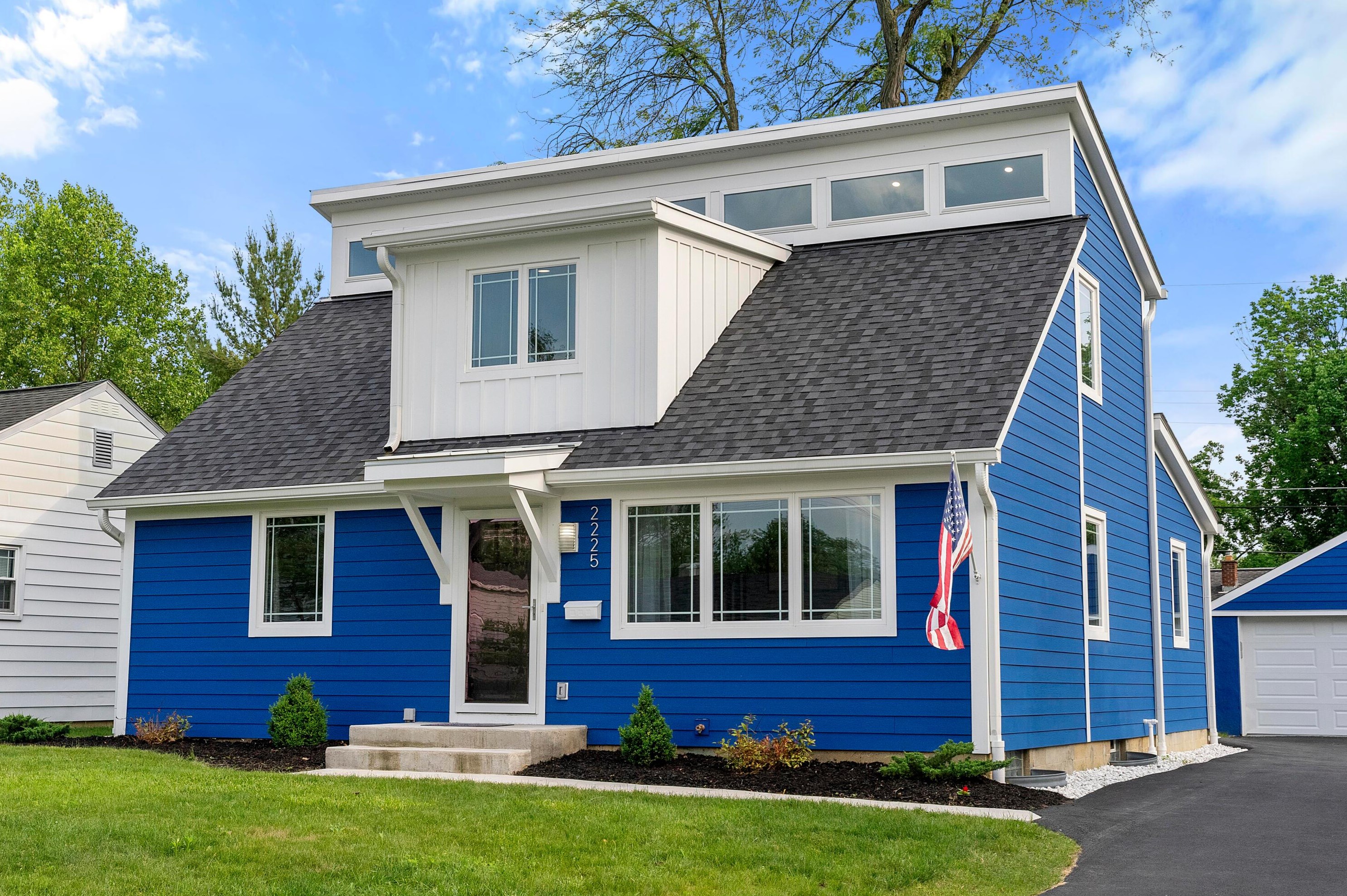 2225 Edgevale Rd, Columbus OH 43221-1162 exterior