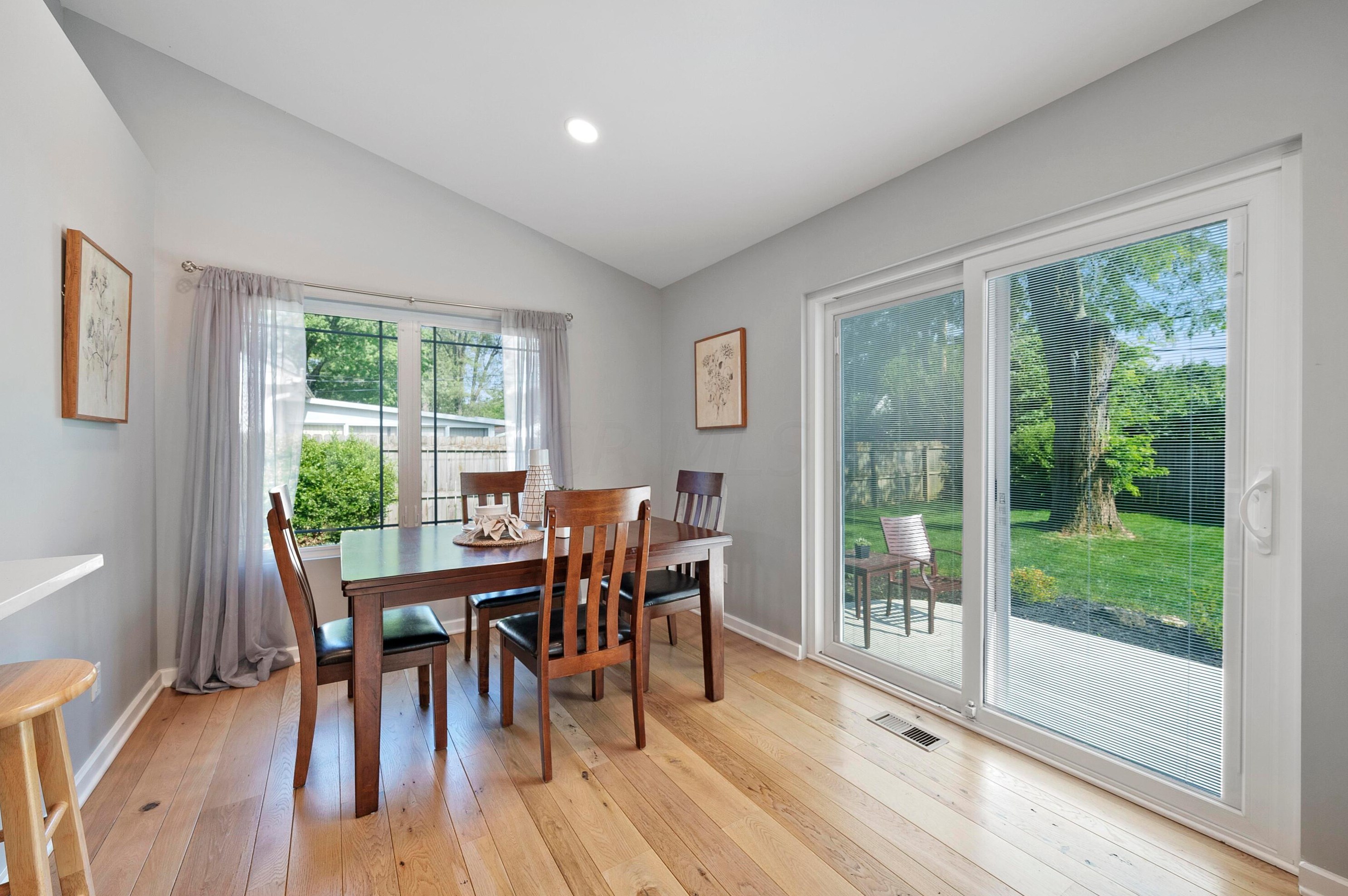 2225 Edgevale Rd, Columbus OH 43221-1162 exterior