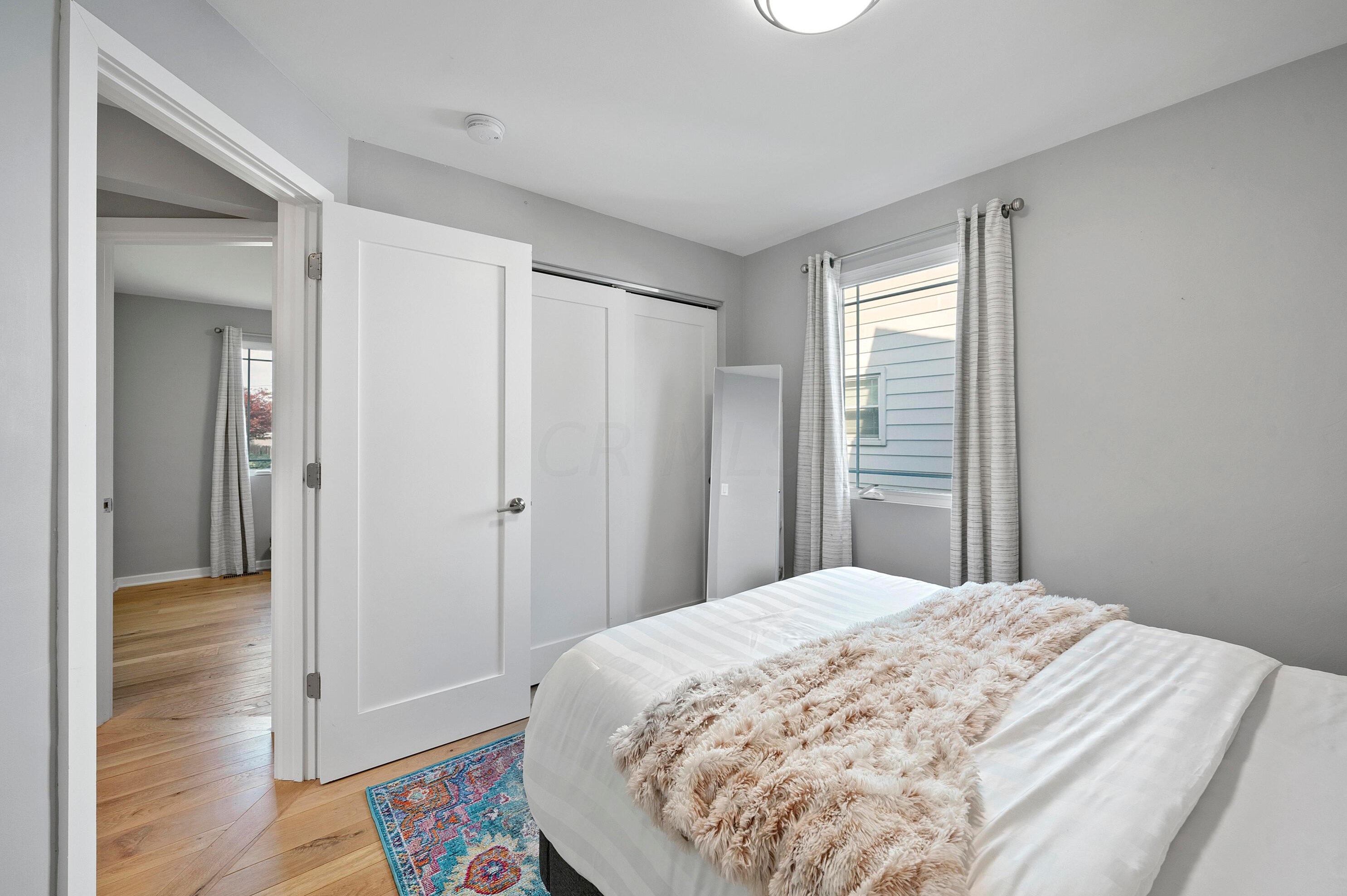 2225 Edgevale Rd, Columbus OH 43221-1162 exterior