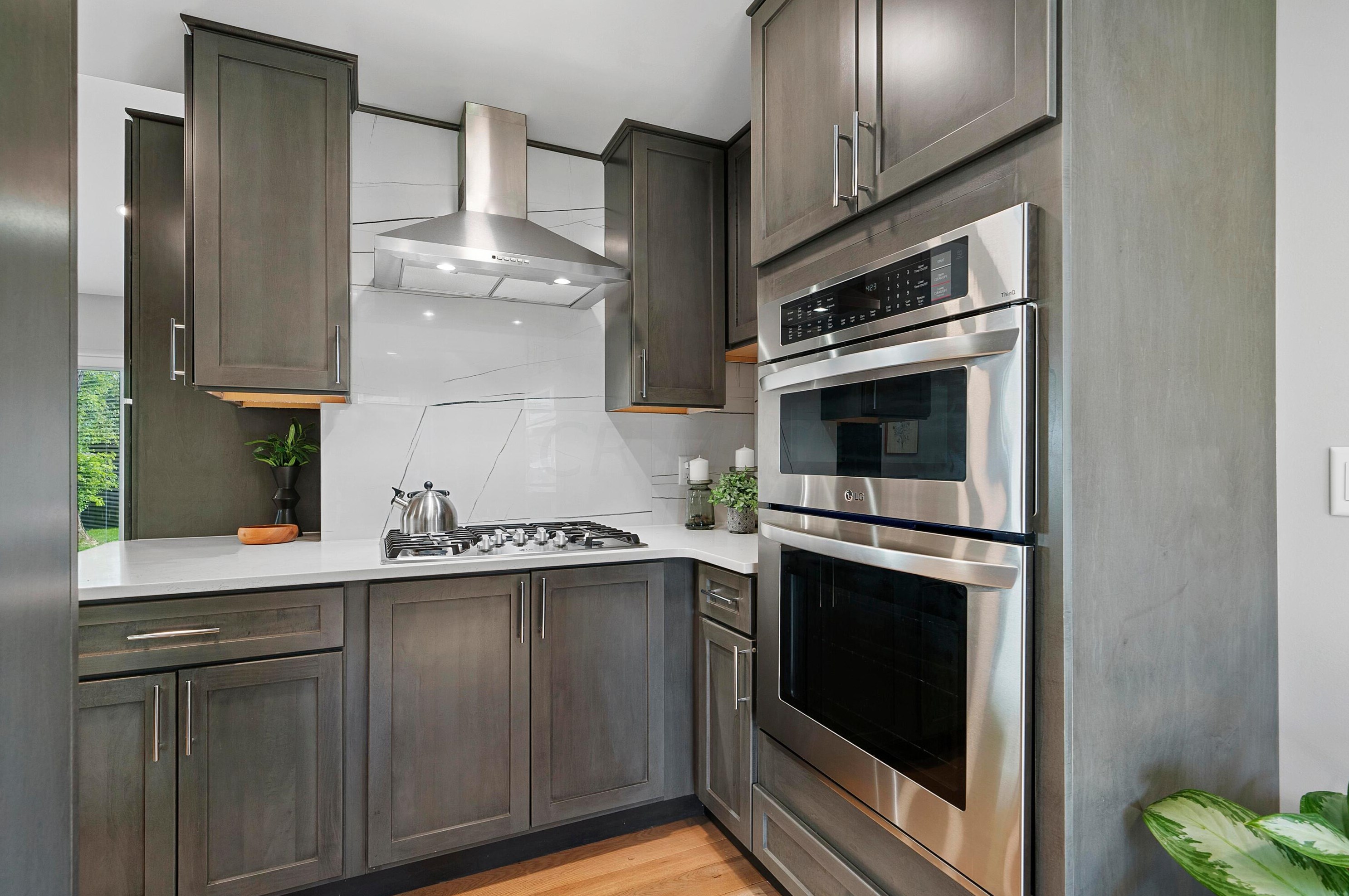 2225 Edgevale Rd, Columbus OH 43221-1162 exterior