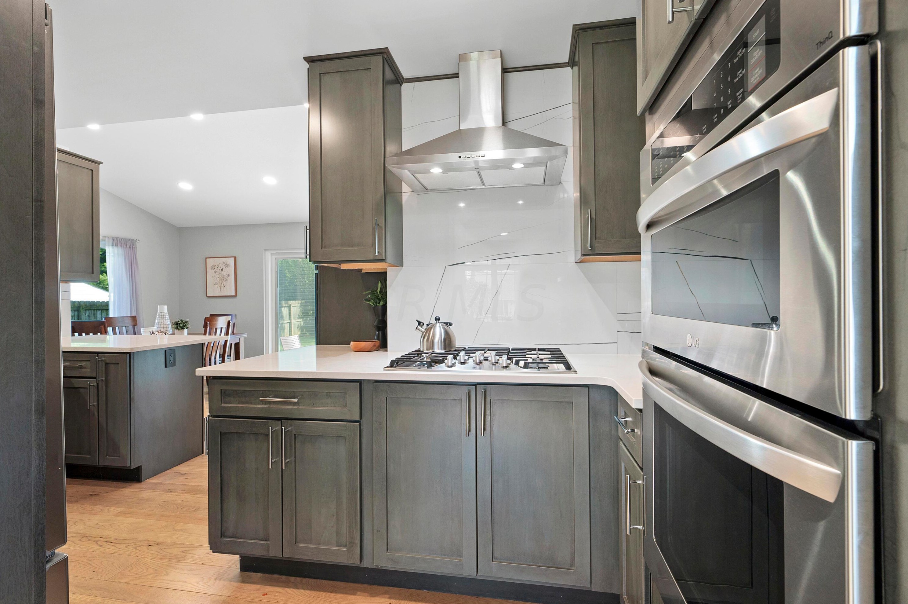 2225 Edgevale Rd, Columbus OH 43221-1162 exterior