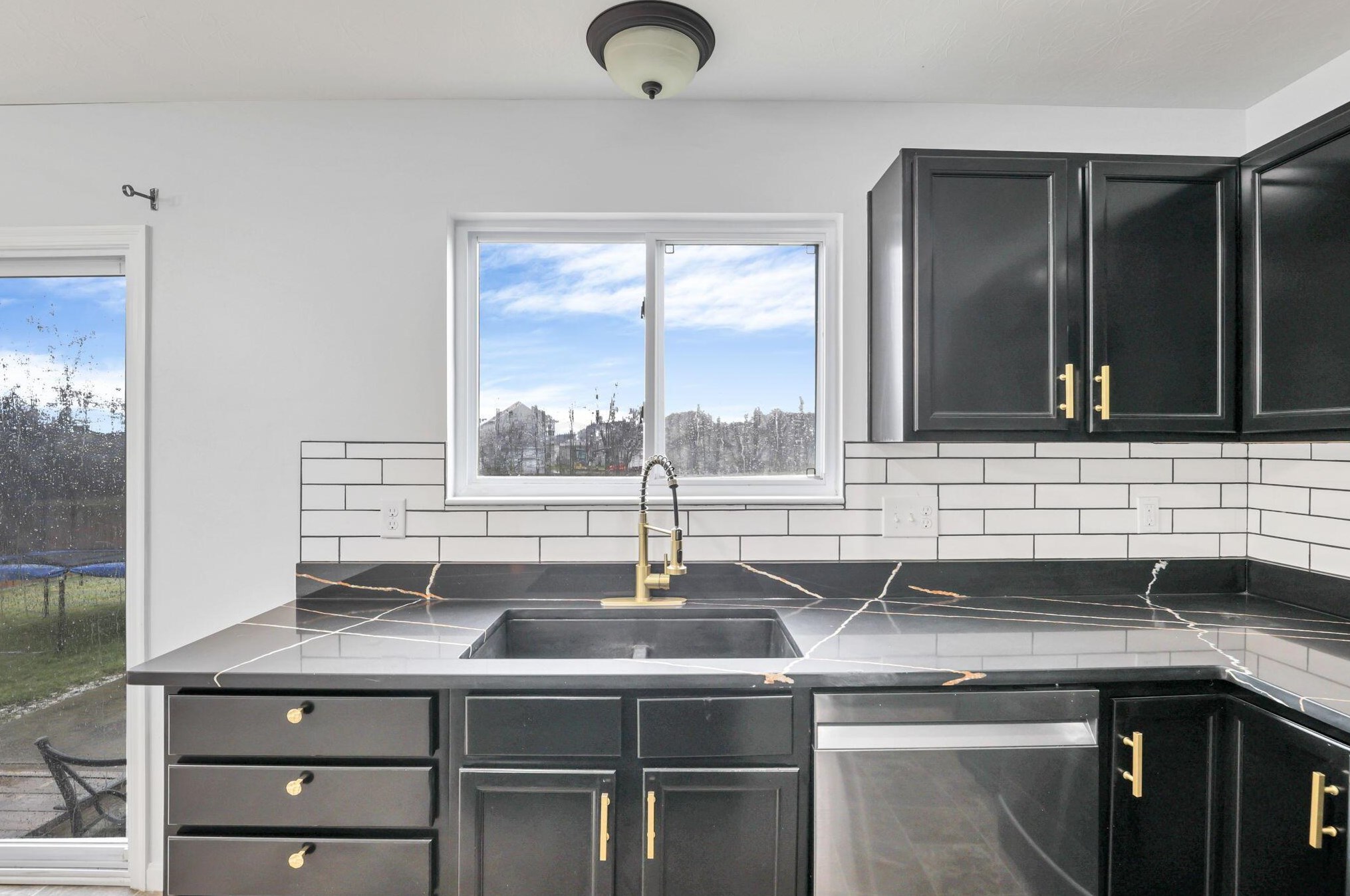 1571 Morrison Farms Dr, Blacklick OH  43004-9091 exterior