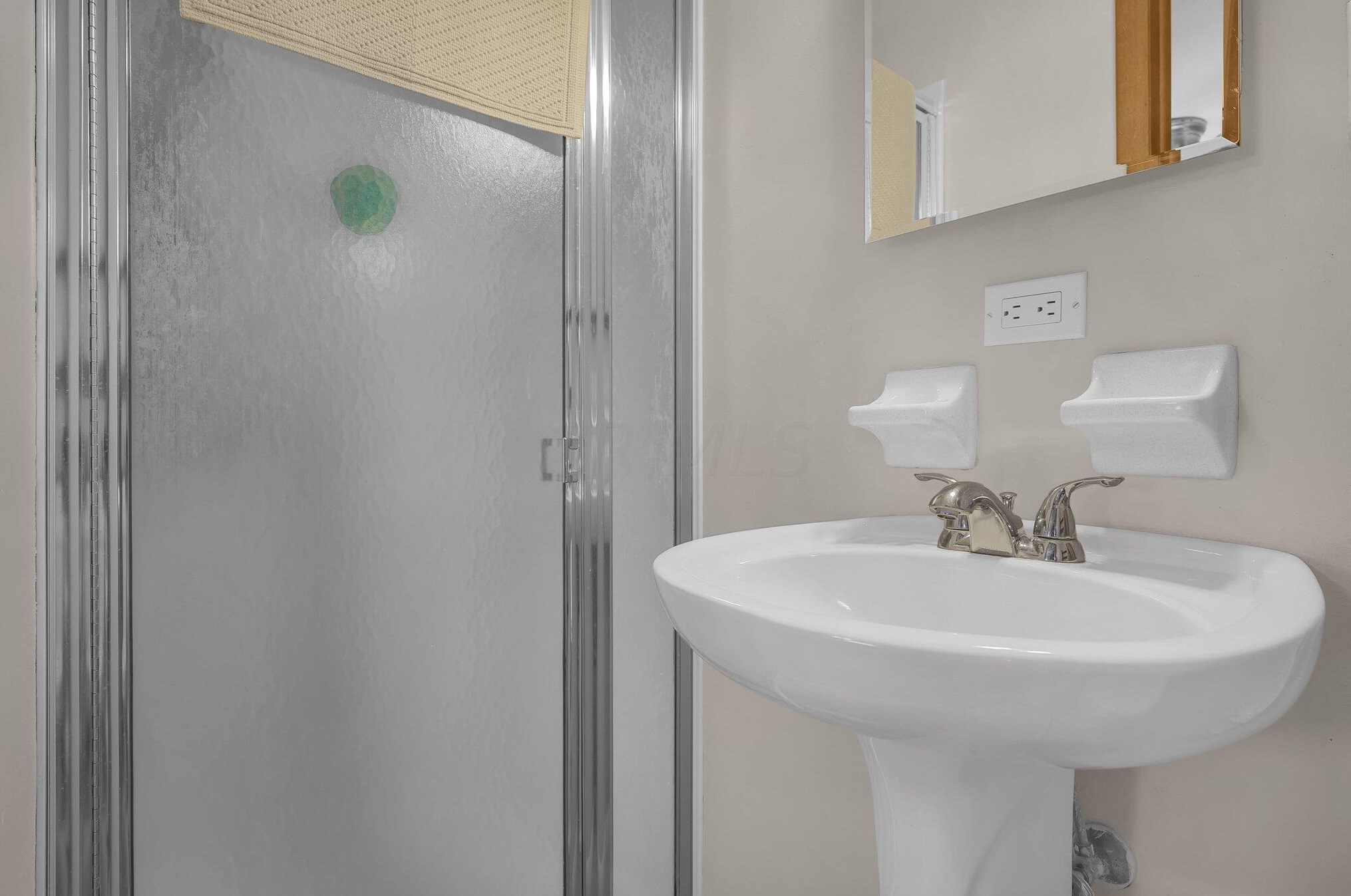 487 Briarwood Dr, Columbus OH 43213-2058 exterior