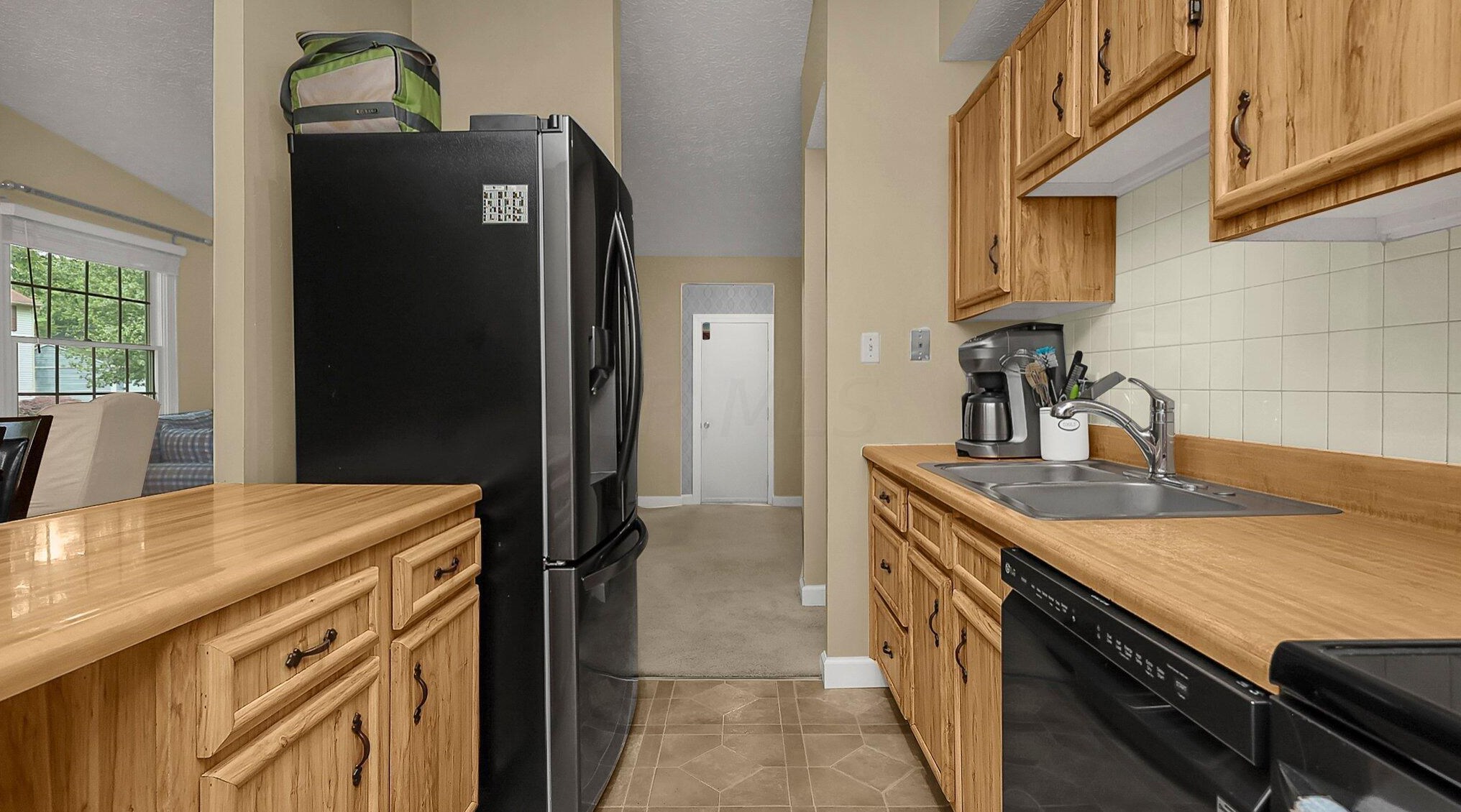 7832 Larchwood St, Dublin OH  43016 exterior