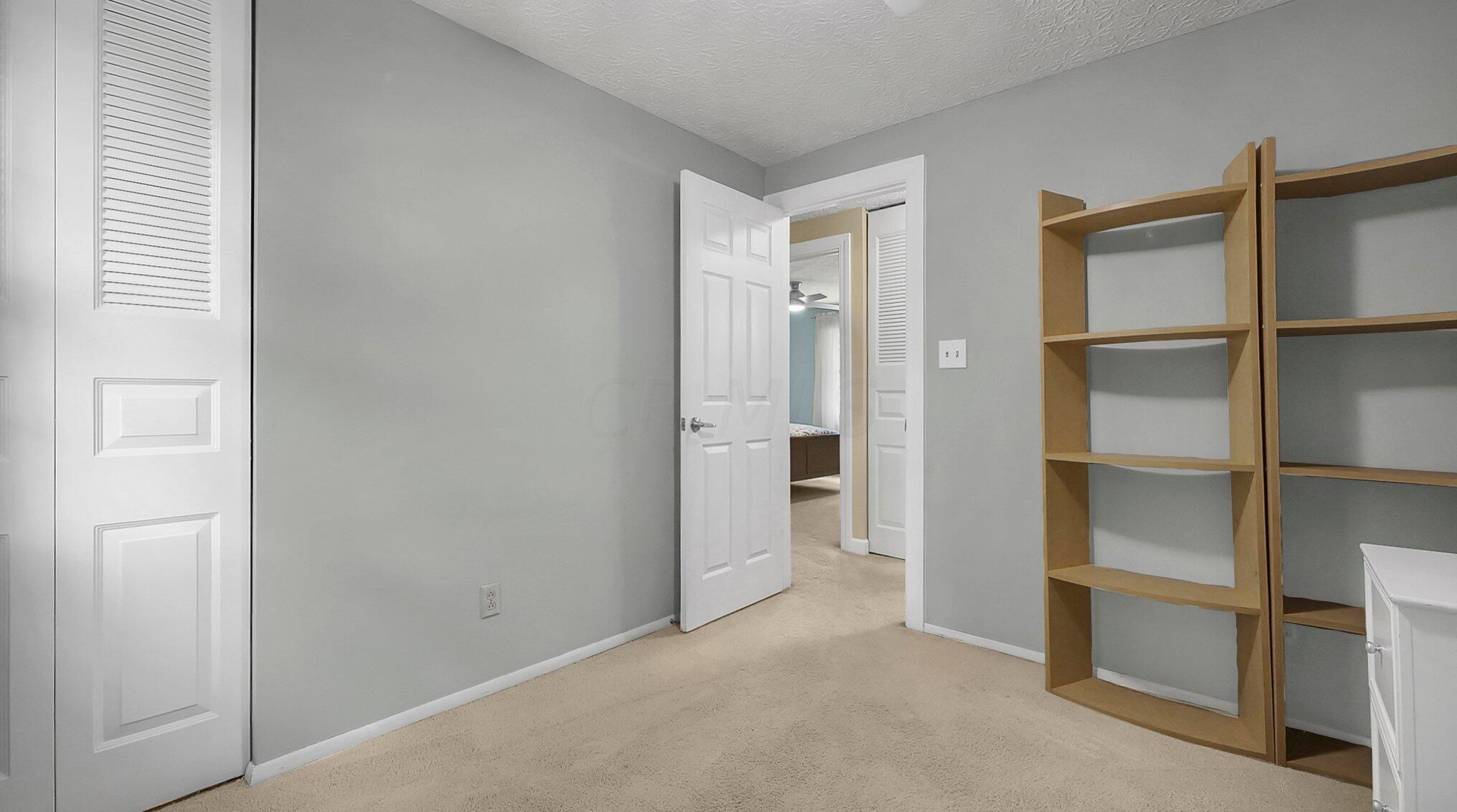 7832 Larchwood St, Dublin OH  43016 exterior