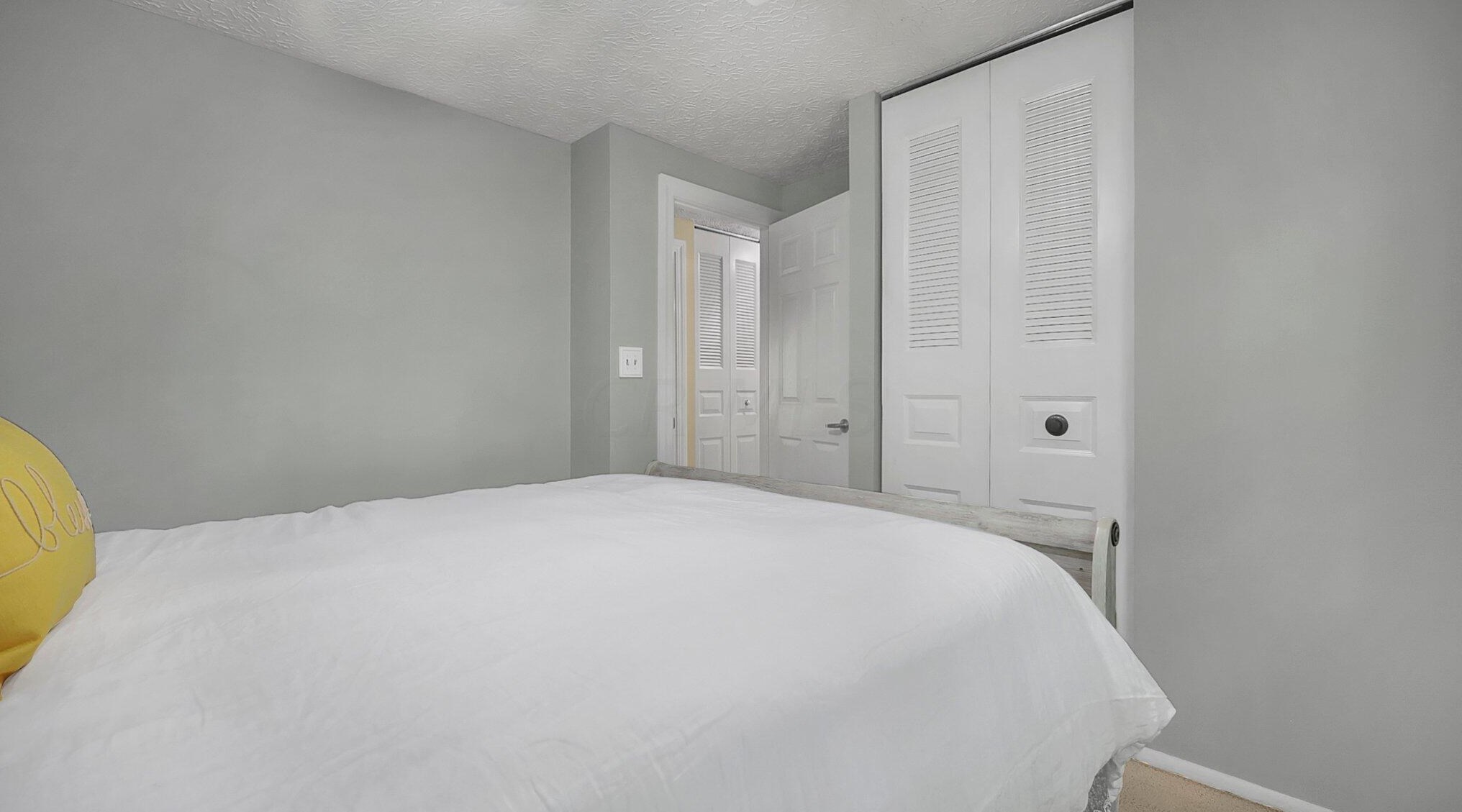 7832 Larchwood St, Dublin OH  43016 exterior