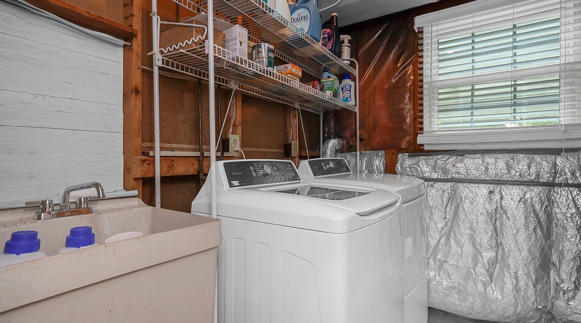 7832 Larchwood St, Dublin OH  43016 exterior