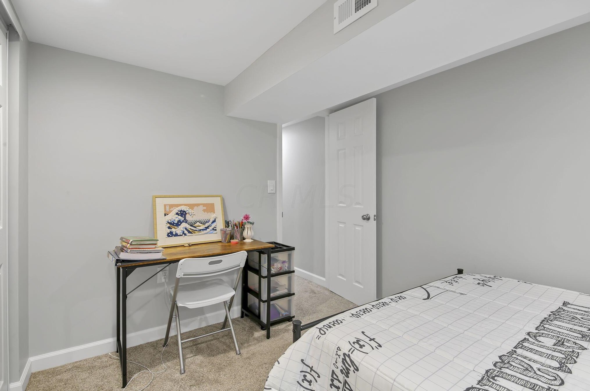 2731 Nottingham Rd, Columbus OH 43221-1157 exterior