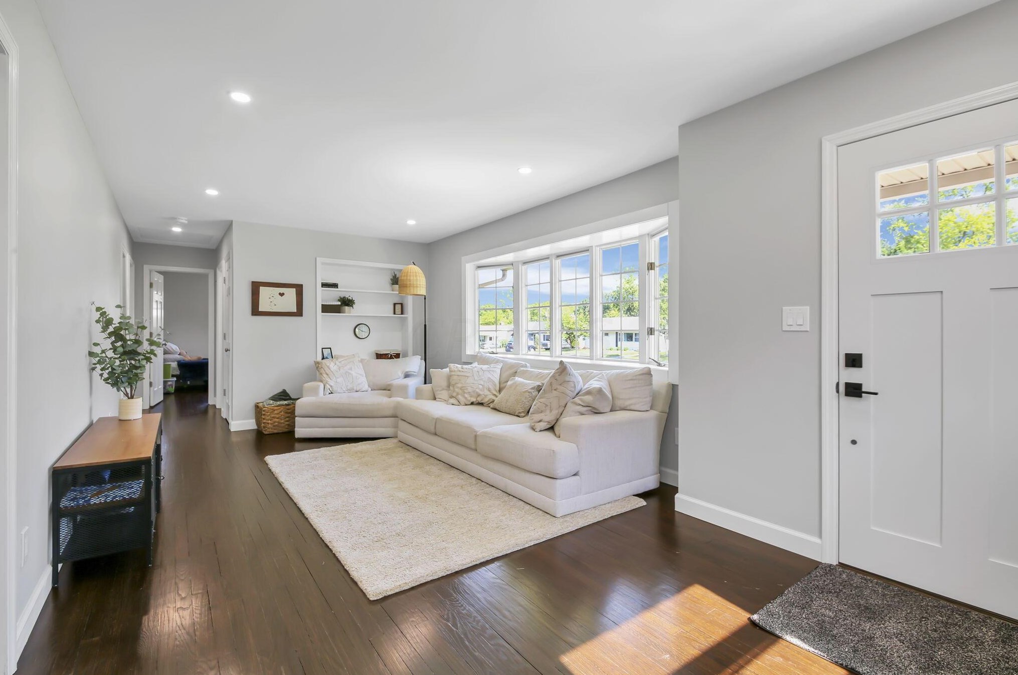 2731 Nottingham Rd, Columbus OH 43221-1157 exterior