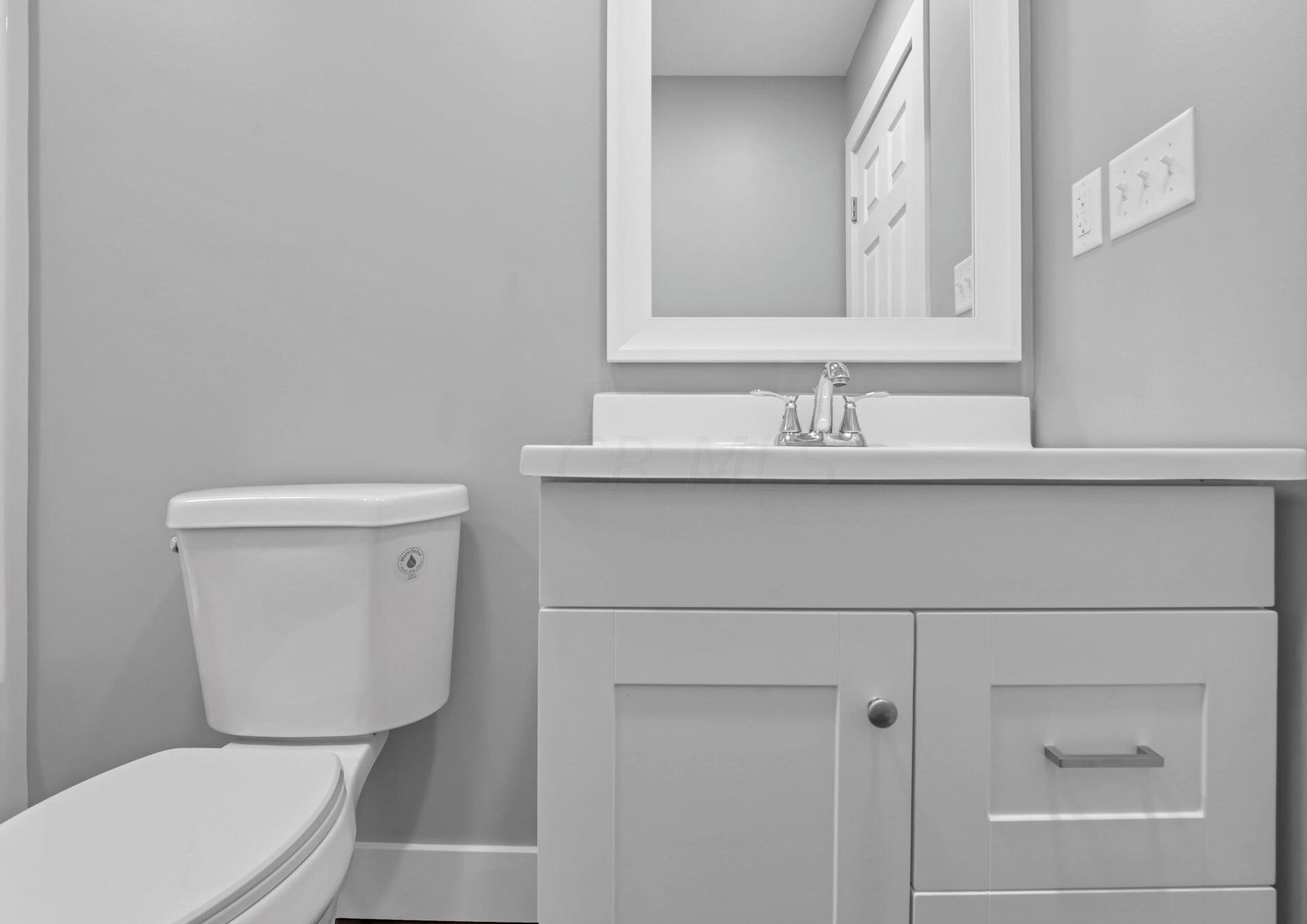 473 Smith Rd, Columbus OH 43228-1143 exterior