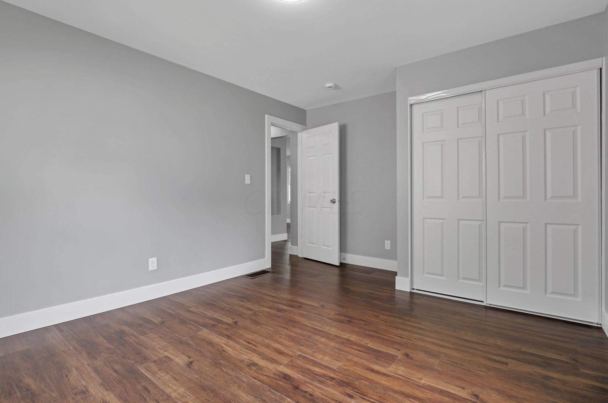 473 Smith Rd, Columbus OH 43228-1143 exterior