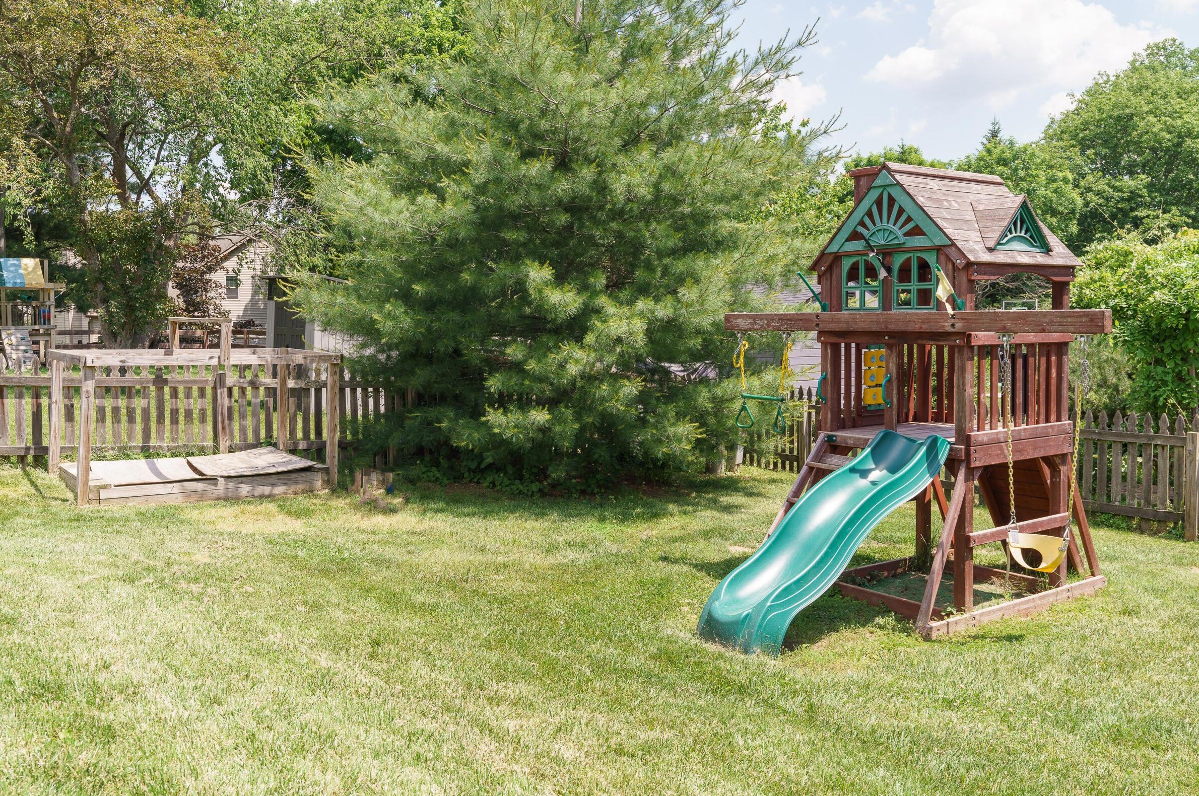 746 Ridenour Rd, Columbus OH 43230-1654 exterior