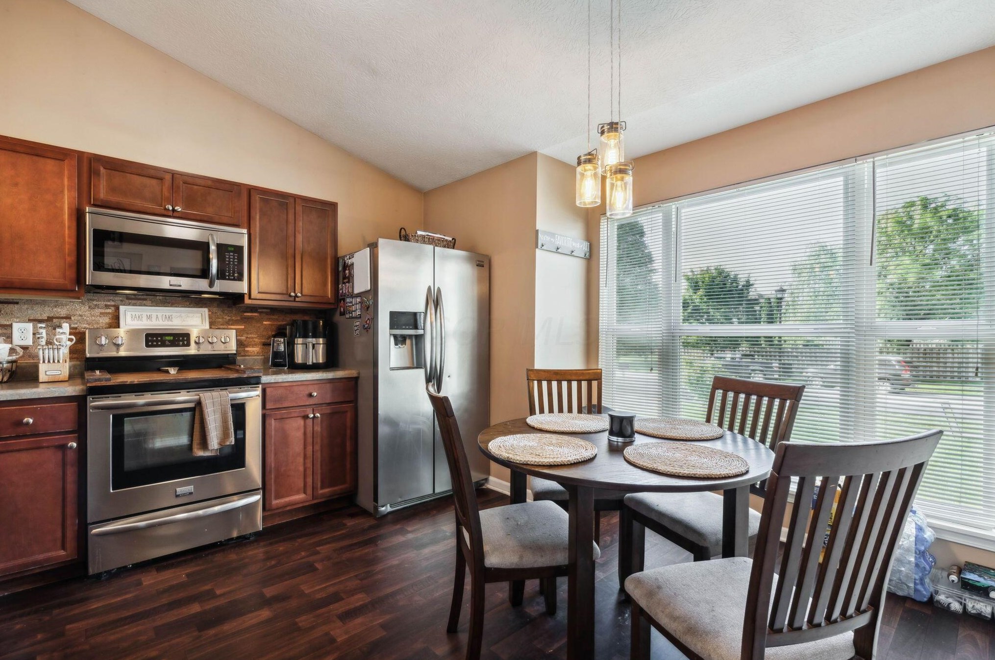 8142 Creekstone Ln, Blacklick OH  43004-8141 exterior