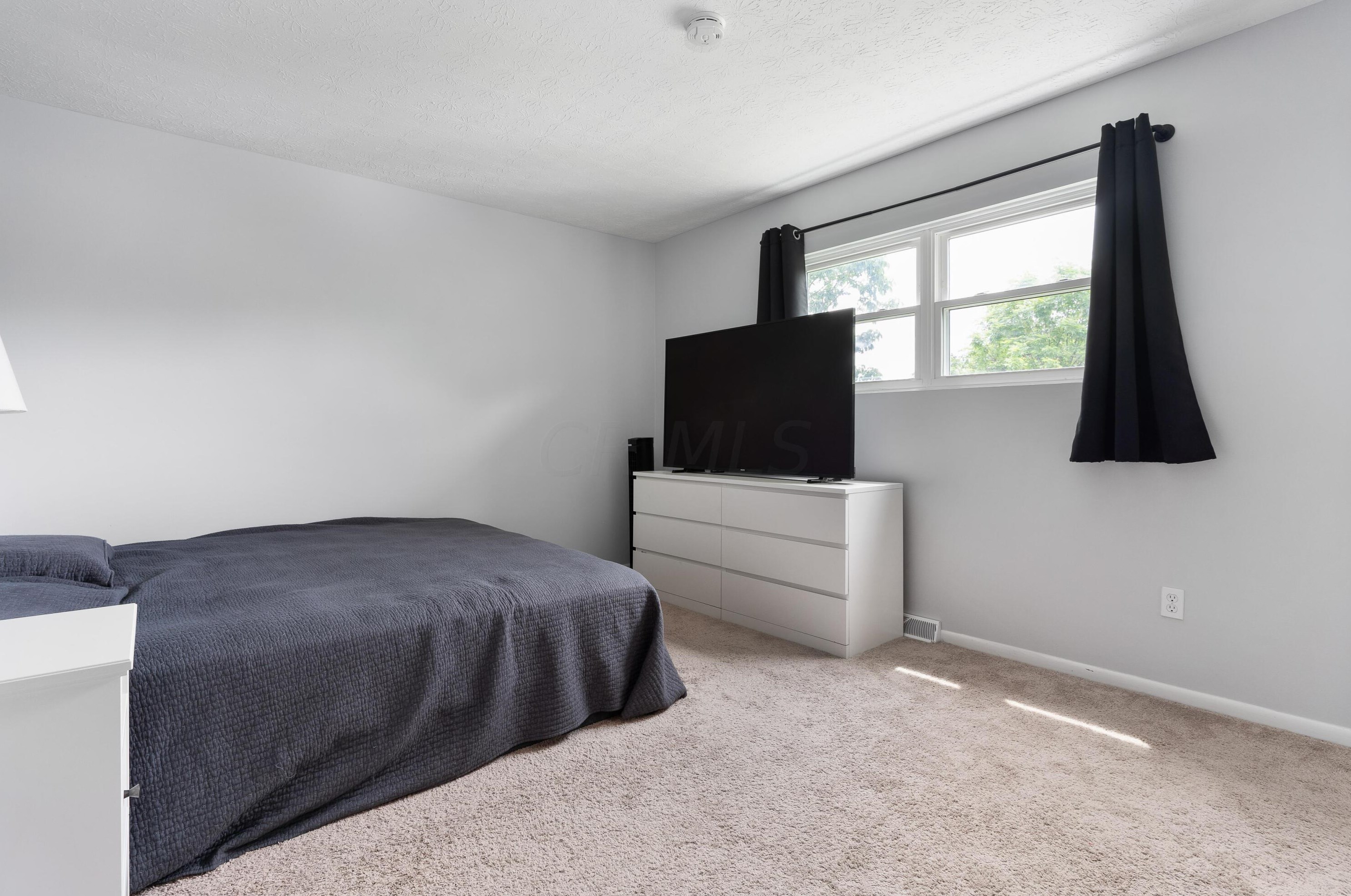 1773 Staffordshire Rd, Columbus OH 43229-2141 exterior